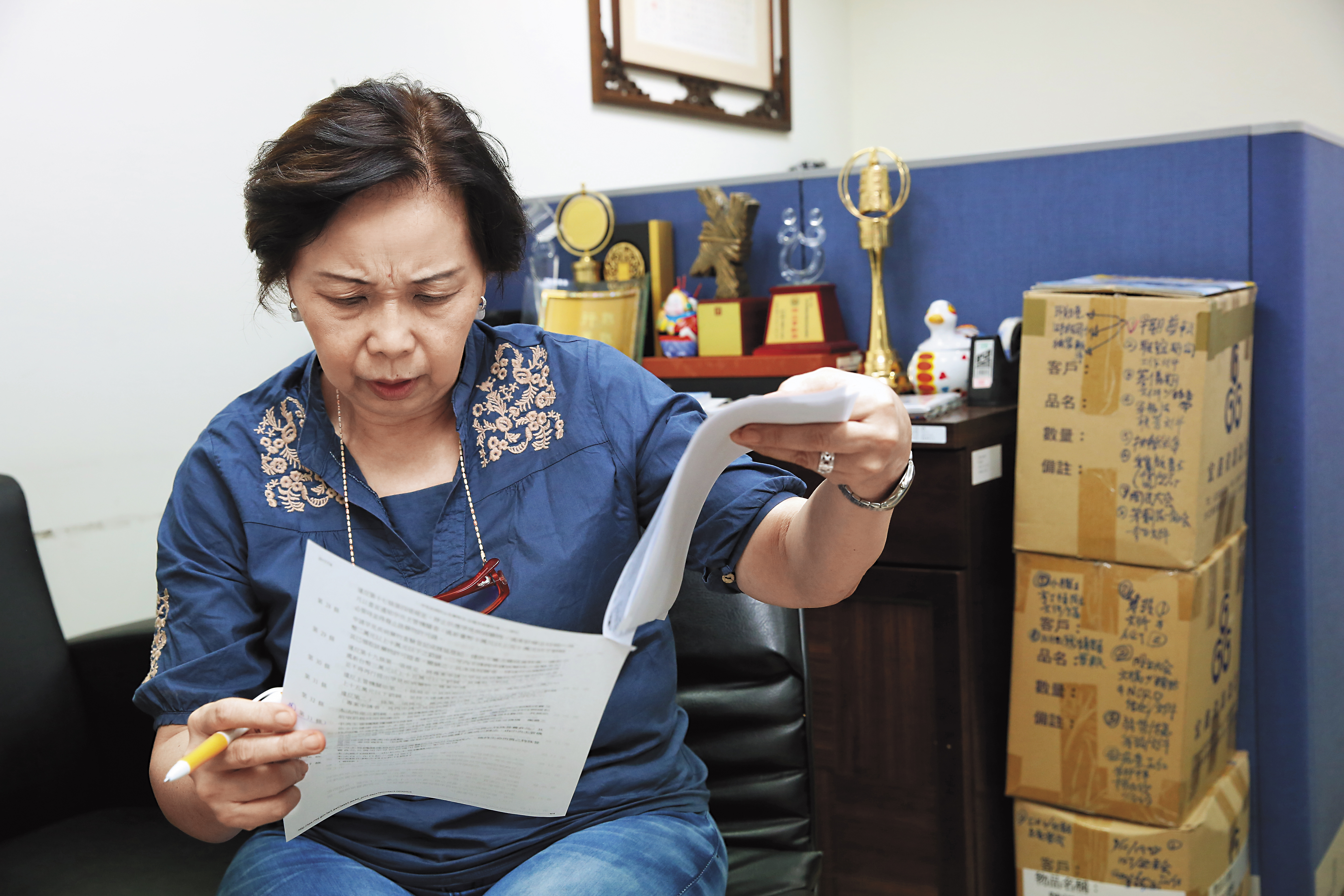 「財團法人罕見疾病基金會」創辦人陳莉茵說，罕病患者承擔人類傳承生命的風險，不能因為人少沒選票就忽略他們。