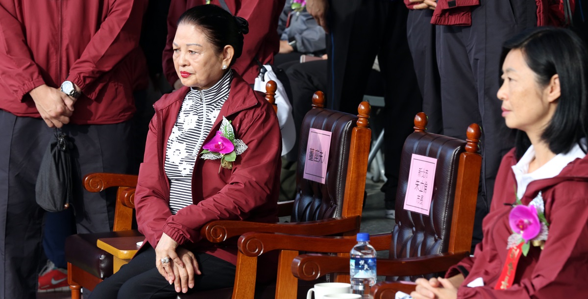 為平息長庚風波，已退居幕後的「台塑三娘」李寶珠親自出面滅火。