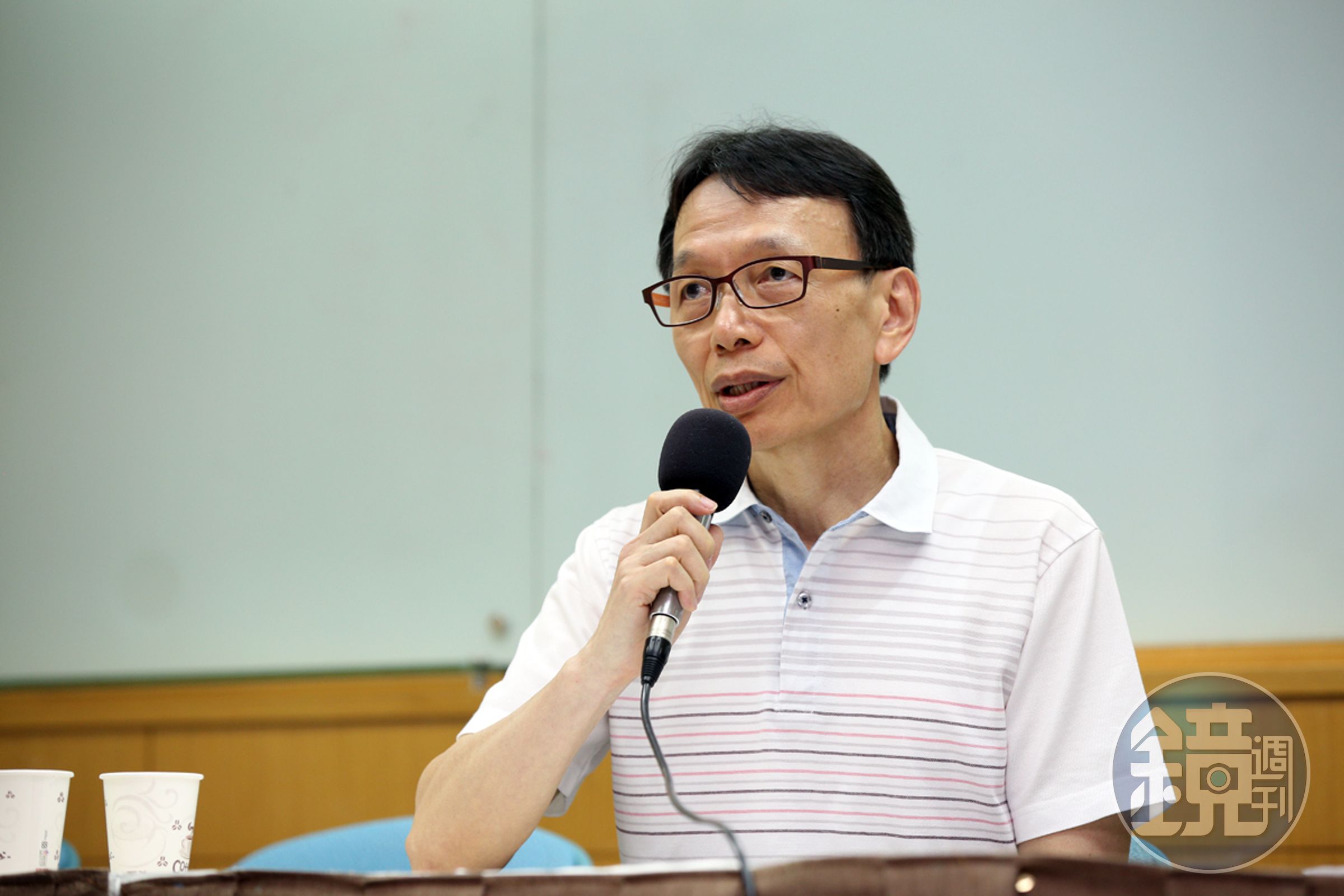 李石增7月14日開記者會，聲稱自己「被離職」。