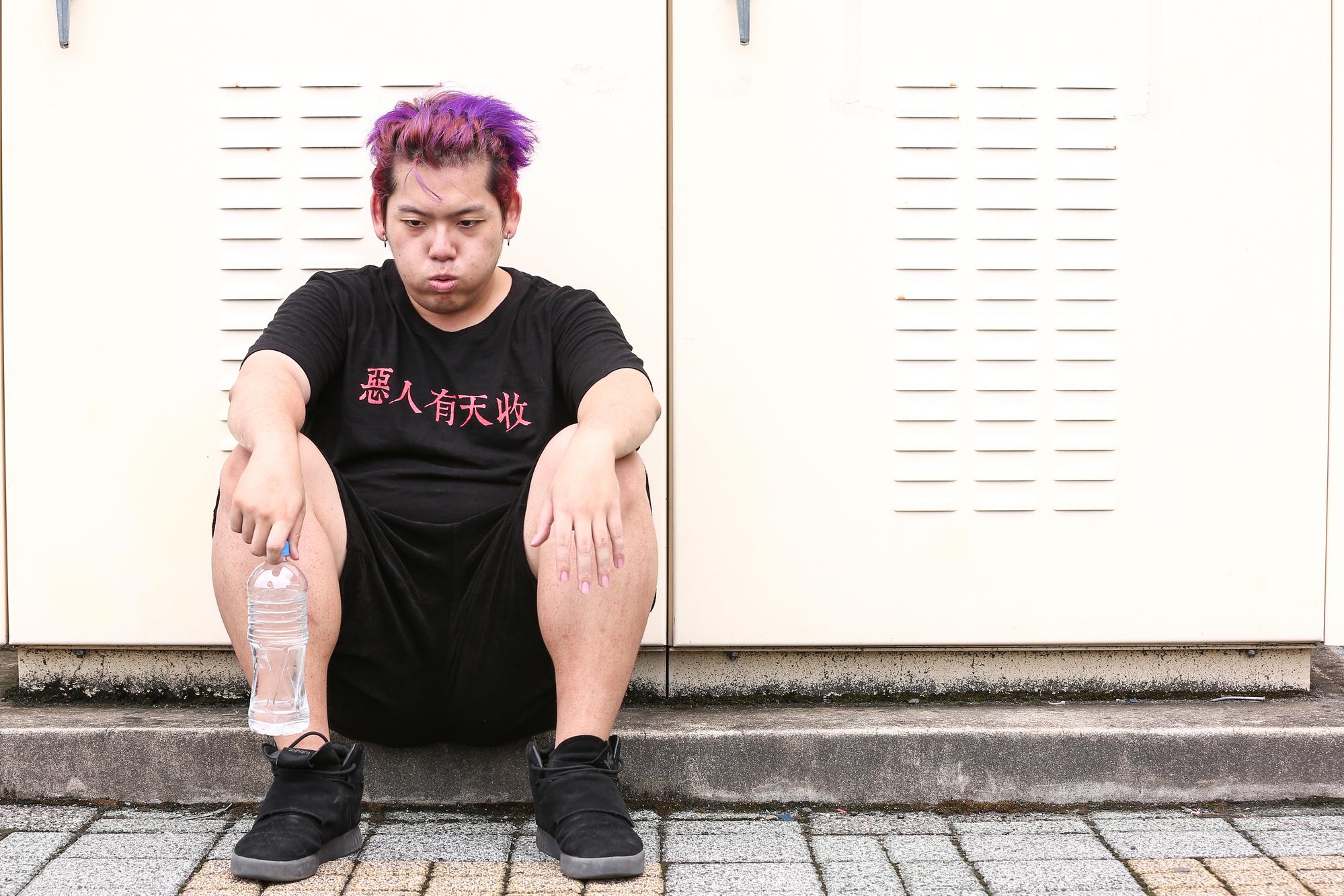 胖虎曾經2、3天不吃東西，只喝水，想起來又吃一整桌的麻辣鍋 。