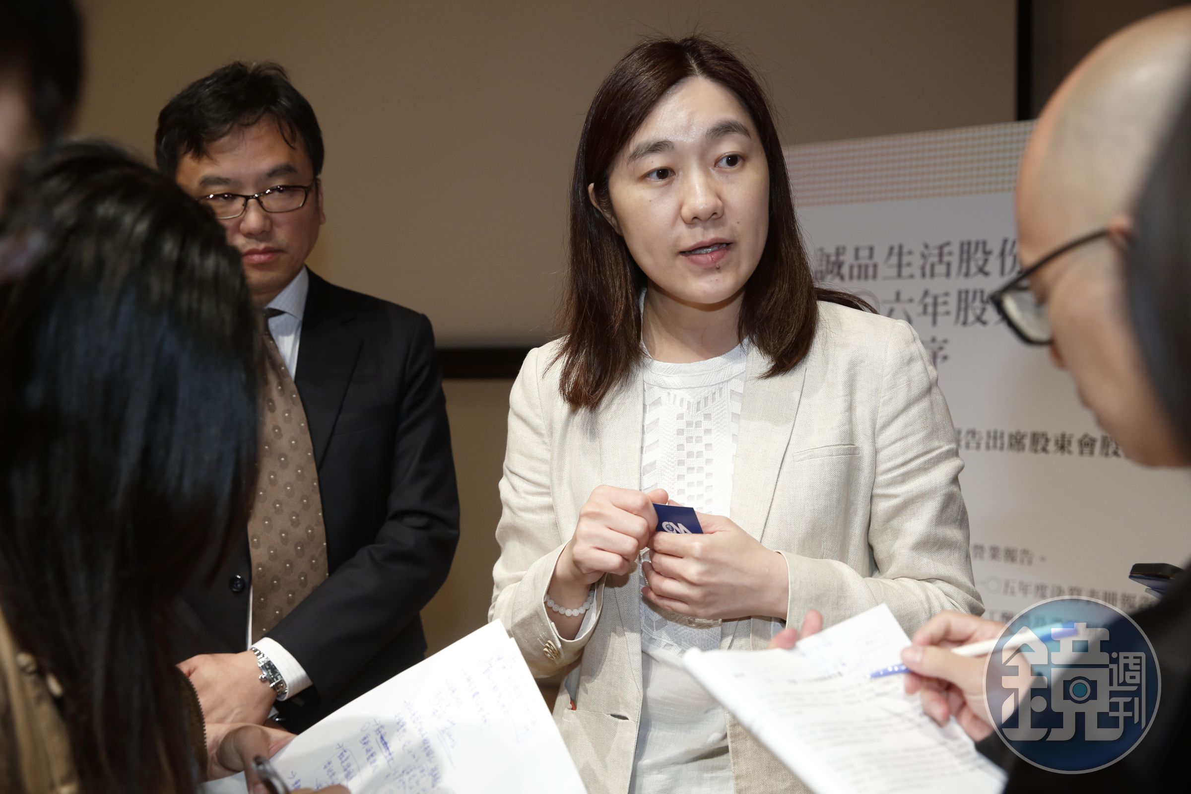 吳旻潔26歲進入誠品工作，現在已經可以獨當一面。