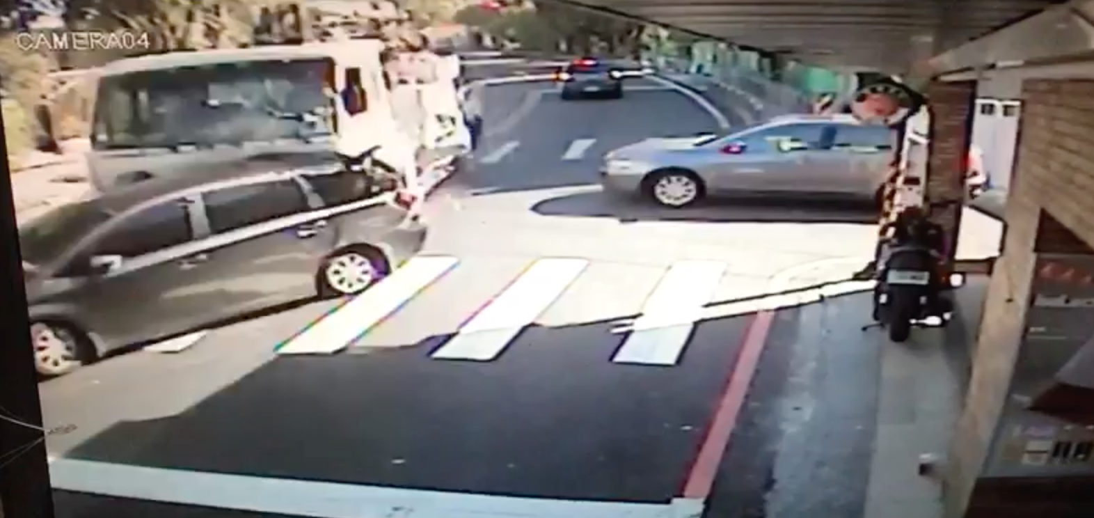 水泥壓送車疑似因為煞車失靈釀禍。