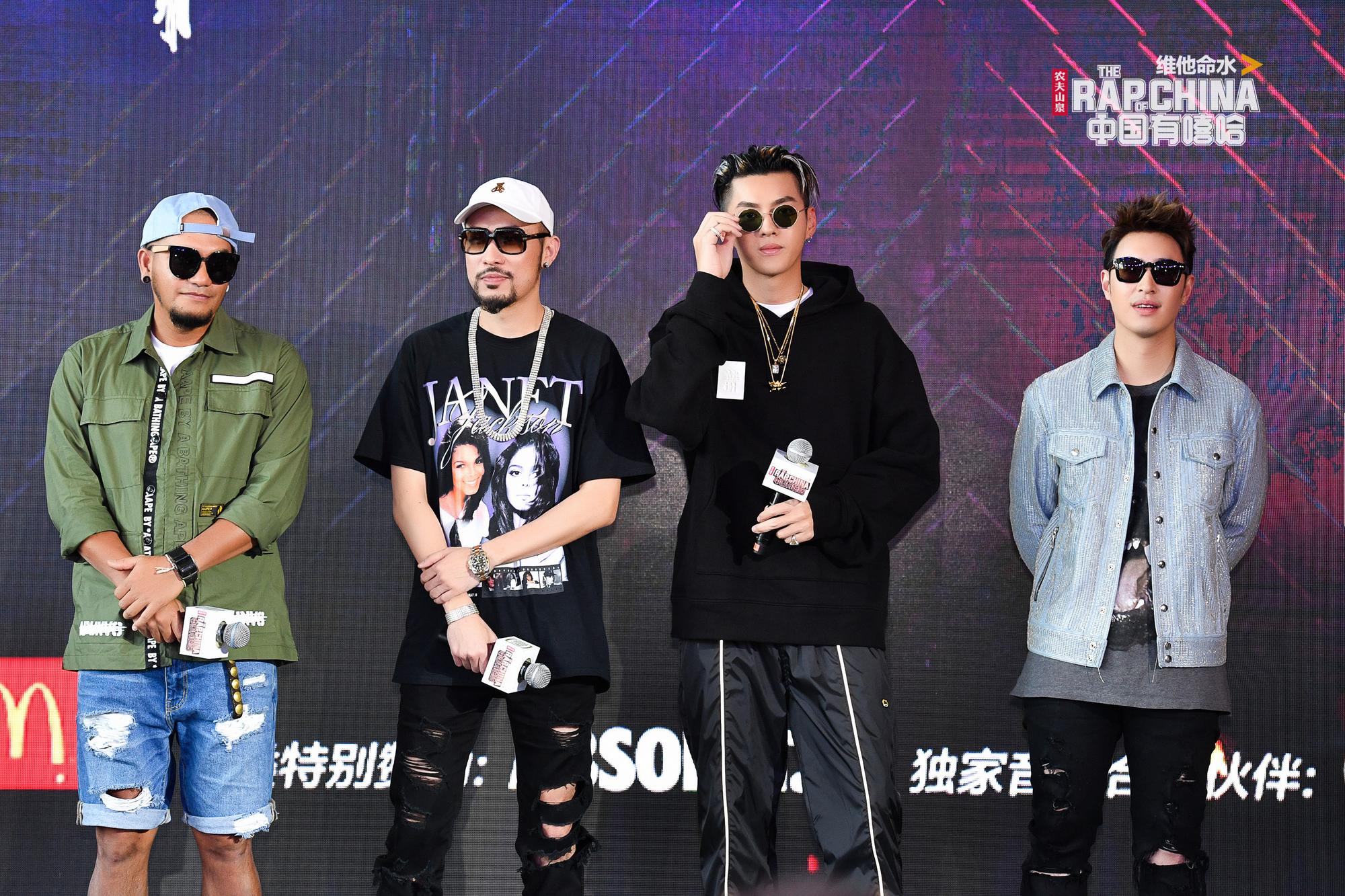 中國選秀節目《中國有嘻哈》最近受到熱議，擔任導師的張震嶽（左起）、熱狗、吳亦凡、潘瑋柏評論也備受討論。（愛奇藝提供）