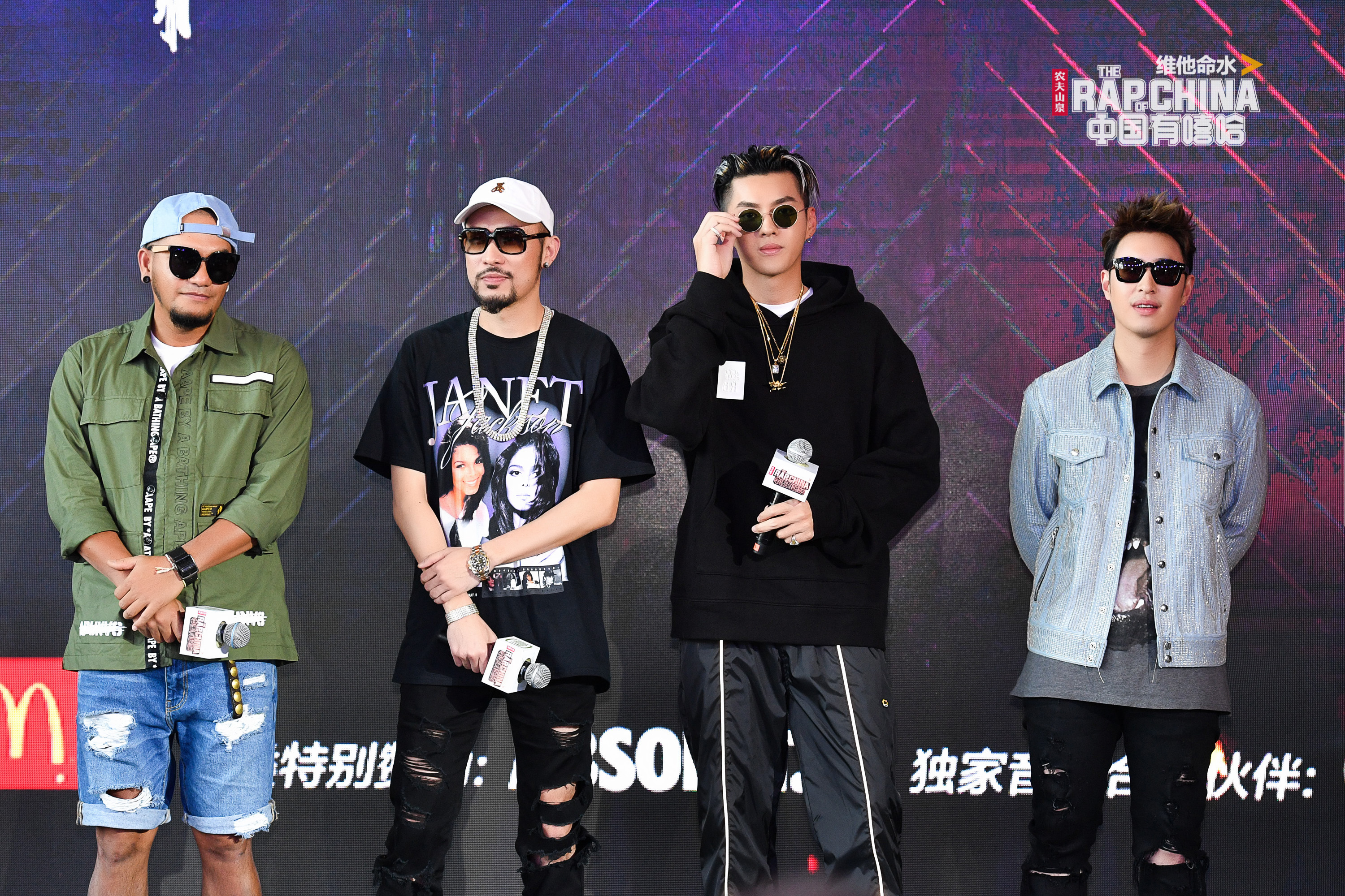 中國選秀節目《中國有嘻哈》最近受到熱議，擔任導師的張震嶽（左起）、熱狗、吳亦凡、潘瑋柏評論也備受討論。（愛奇藝提供）