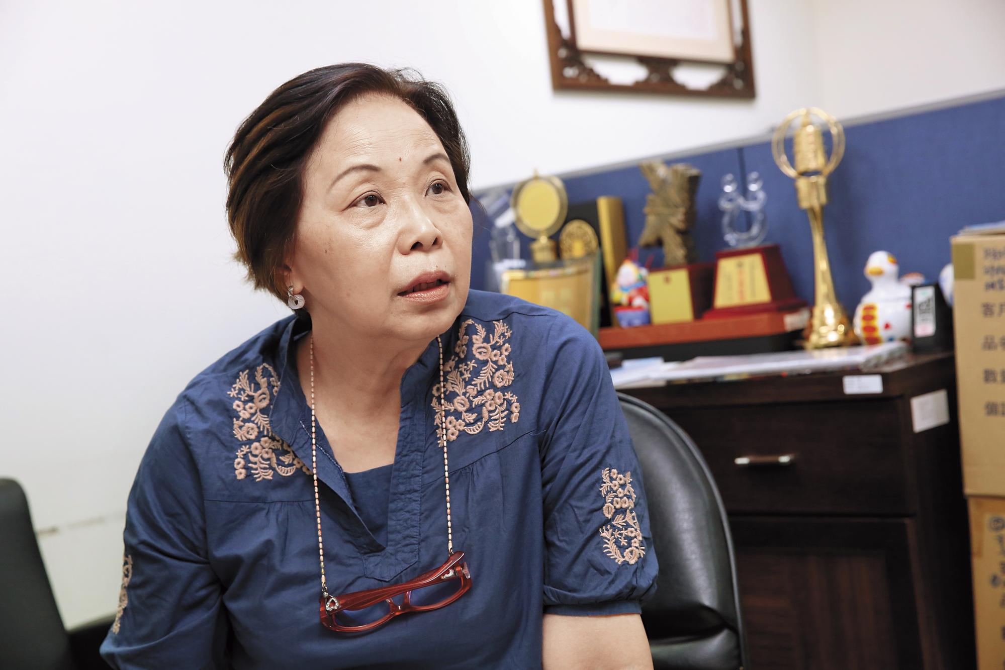 罕病基金會創辦人陳莉茵說,衛福部總以不可「一國兩制」為由,拒絕補助昂貴的罕藥。