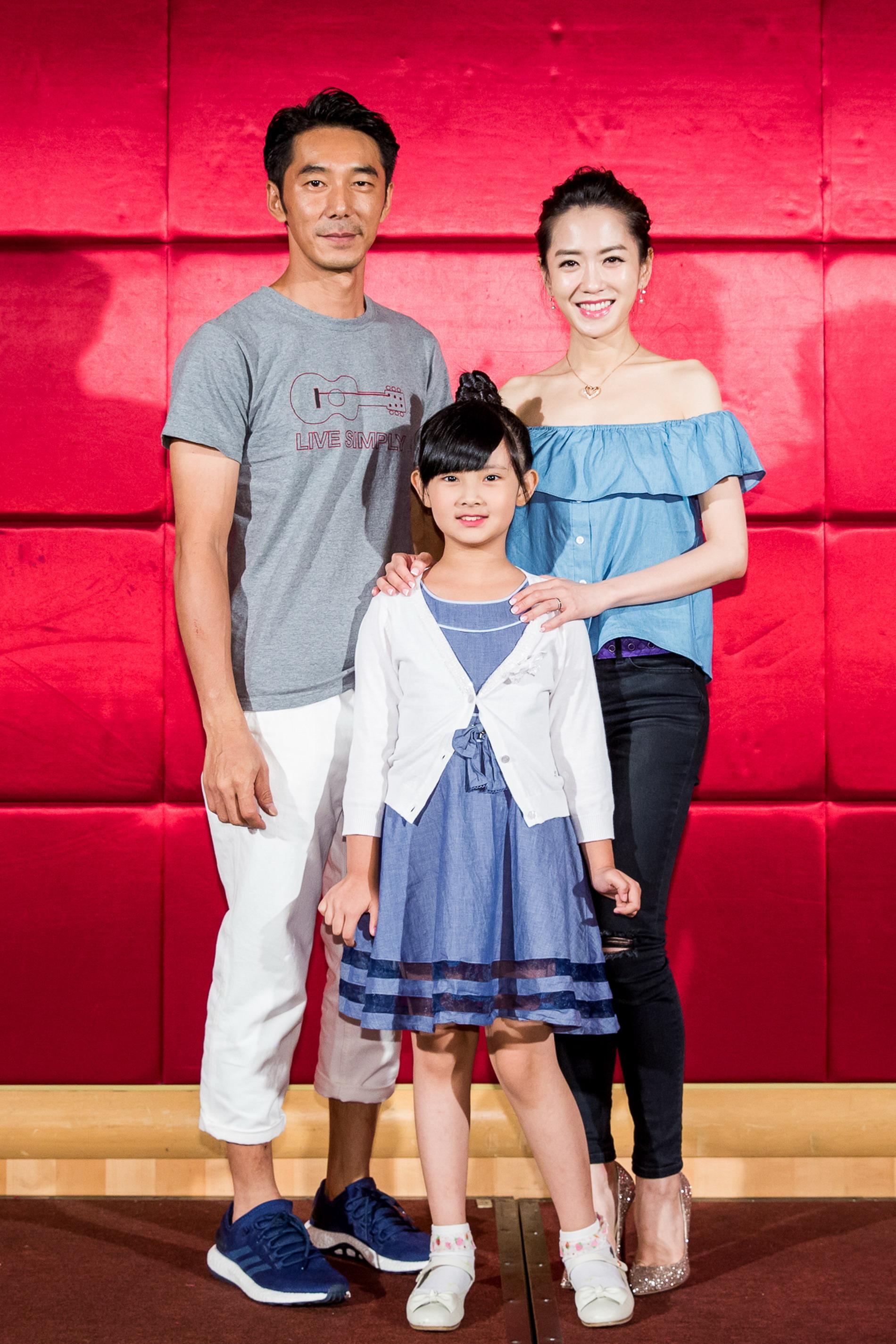 李李仁（左起）、楊千霈與童星莊晴晴在片中扮演一家人卻很少碰頭，拍戲時跟莊晴晴真正相處最久的卻是王柏傑。 