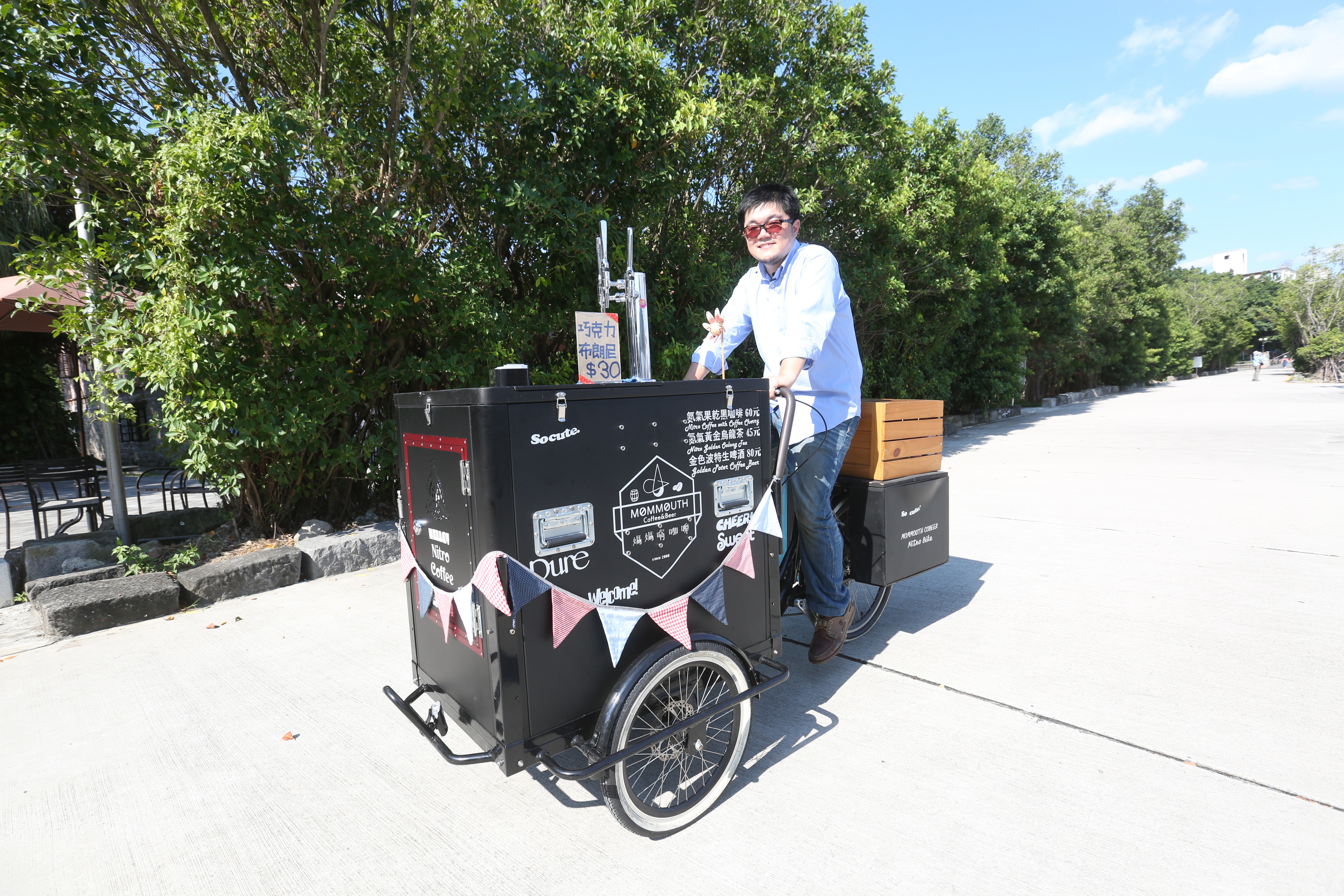 媽媽嘴老闆呂炳宏及股東因謝依涵殺人案遭判賠368萬元給受害家屬，引起法界正反不一評論。