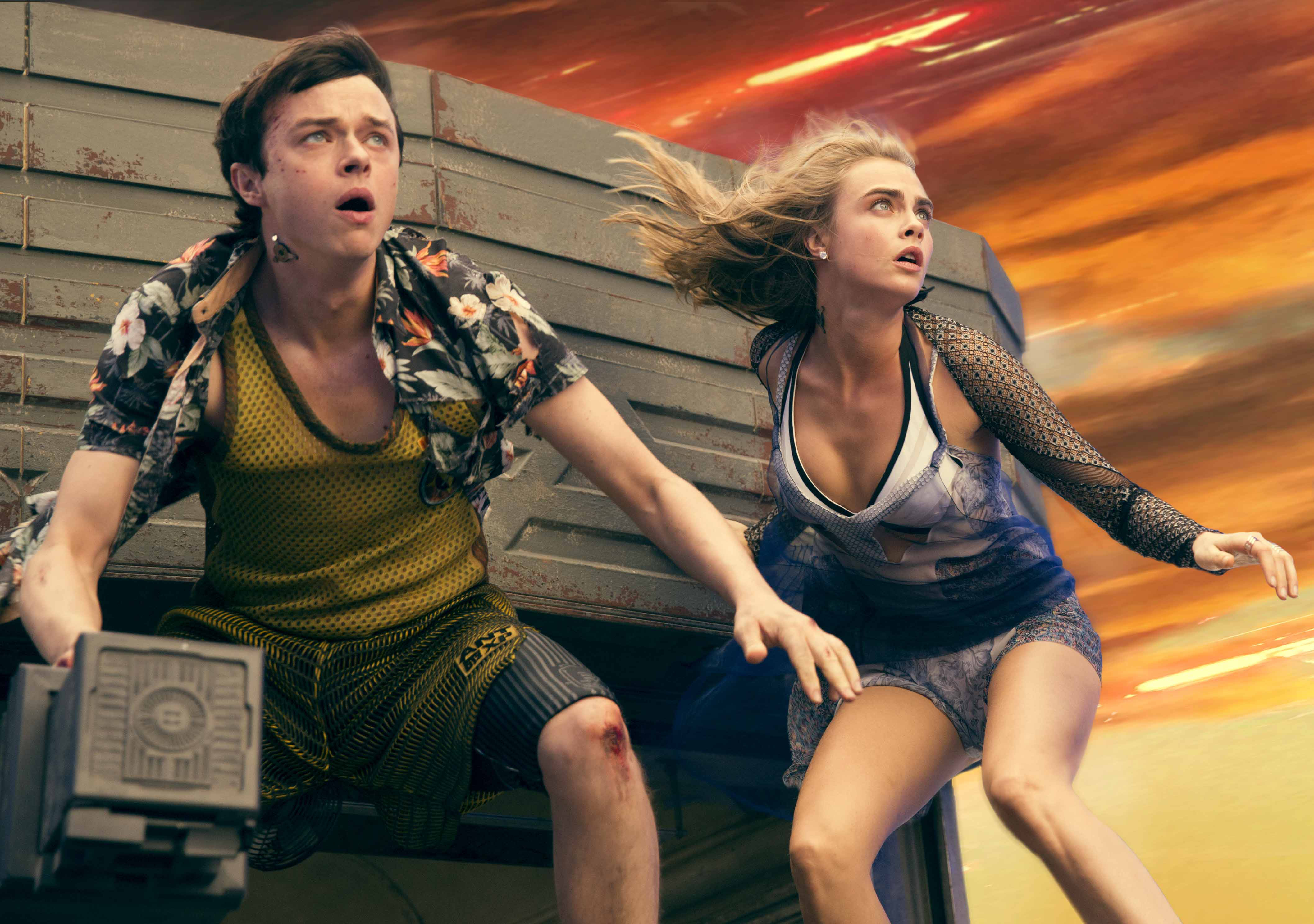 《星際特工瓦雷諾:千星之城（ Valerian and the City of a Thousand Planets）》由丹恩德翰和卡拉迪樂芬妮主演。