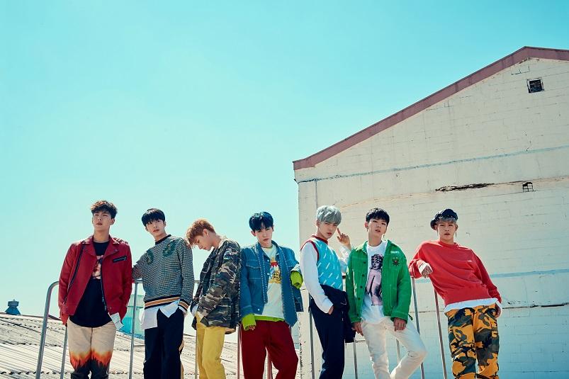 男子7人團體MONSTA X今年推出首張正規專輯，發行當週即奪下美國billboard告示牌「世界專輯榜」冠軍。