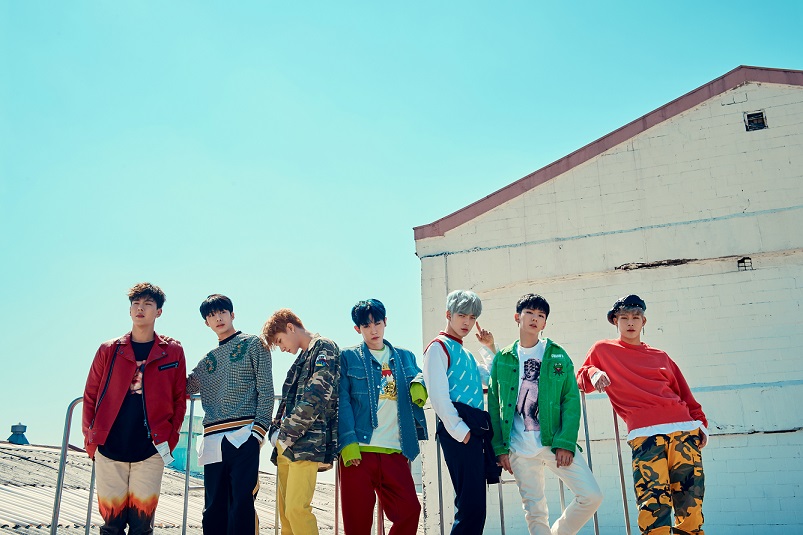 男子7人團體MONSTA X今年推出首張正規專輯，發行當週即奪下美國billboard告示牌「世界專輯榜」冠軍。