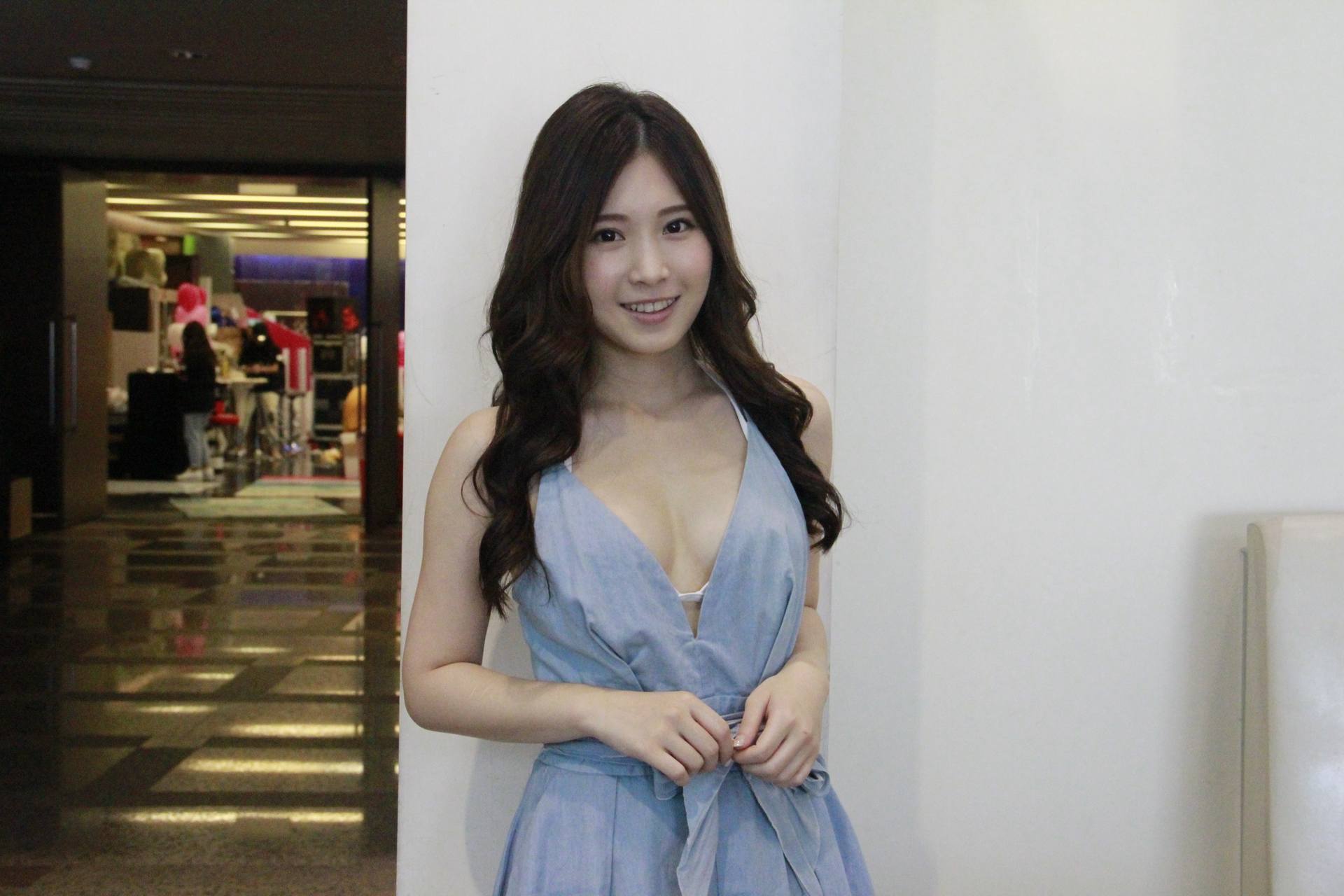 「雞排妹」鄭家純近來鮮少在台灣出現，原來她正周遊列國，跑到香港主持美食旅遊節目。