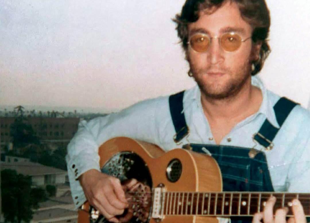 約翰藍儂(John Lennon)遭歌迷槍擊身亡,英年早逝。