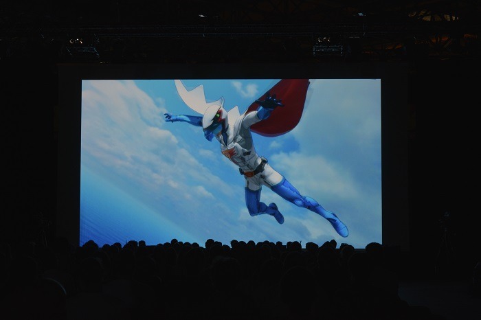 《Infini-T Force》在今年度法國日本博覽會（Japan Expo）上試映的情景。就連地球另一端的法國人亦無法抵檔《科學小飛俠》的魅力。（《Infini-T Force》官方Tumblr）