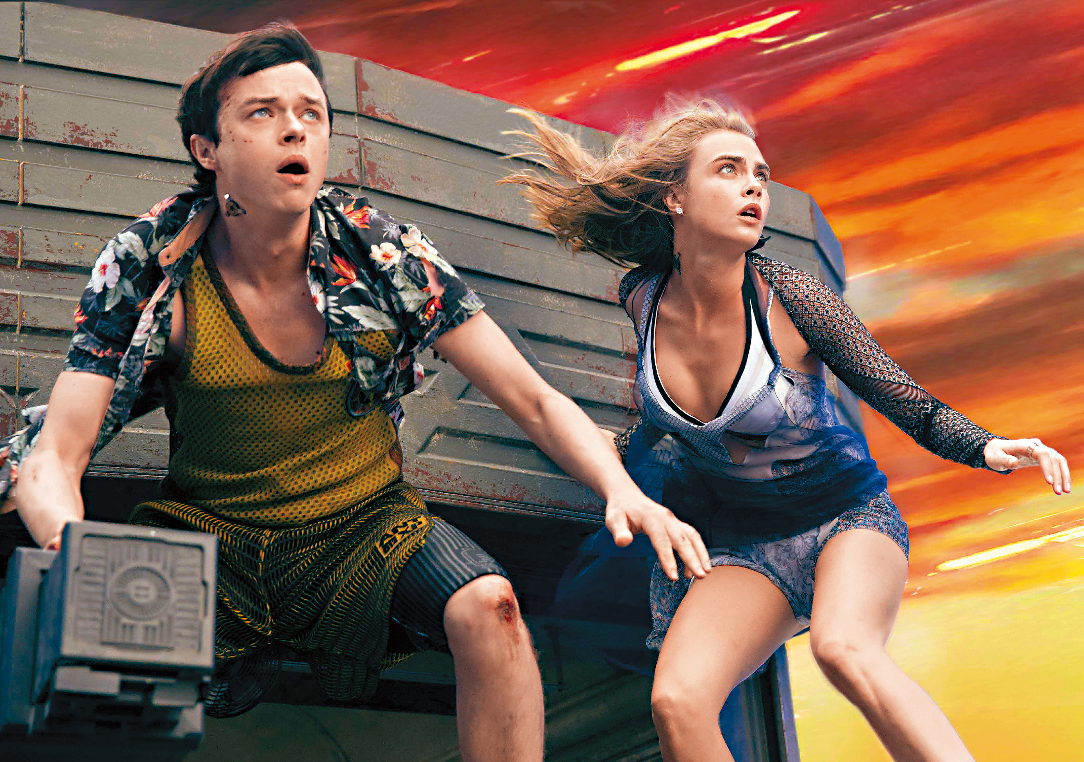 《星際特工瓦雷諾：千星之城》由丹恩德翰（左）和卡拉迪樂芬妮擔綱演出。