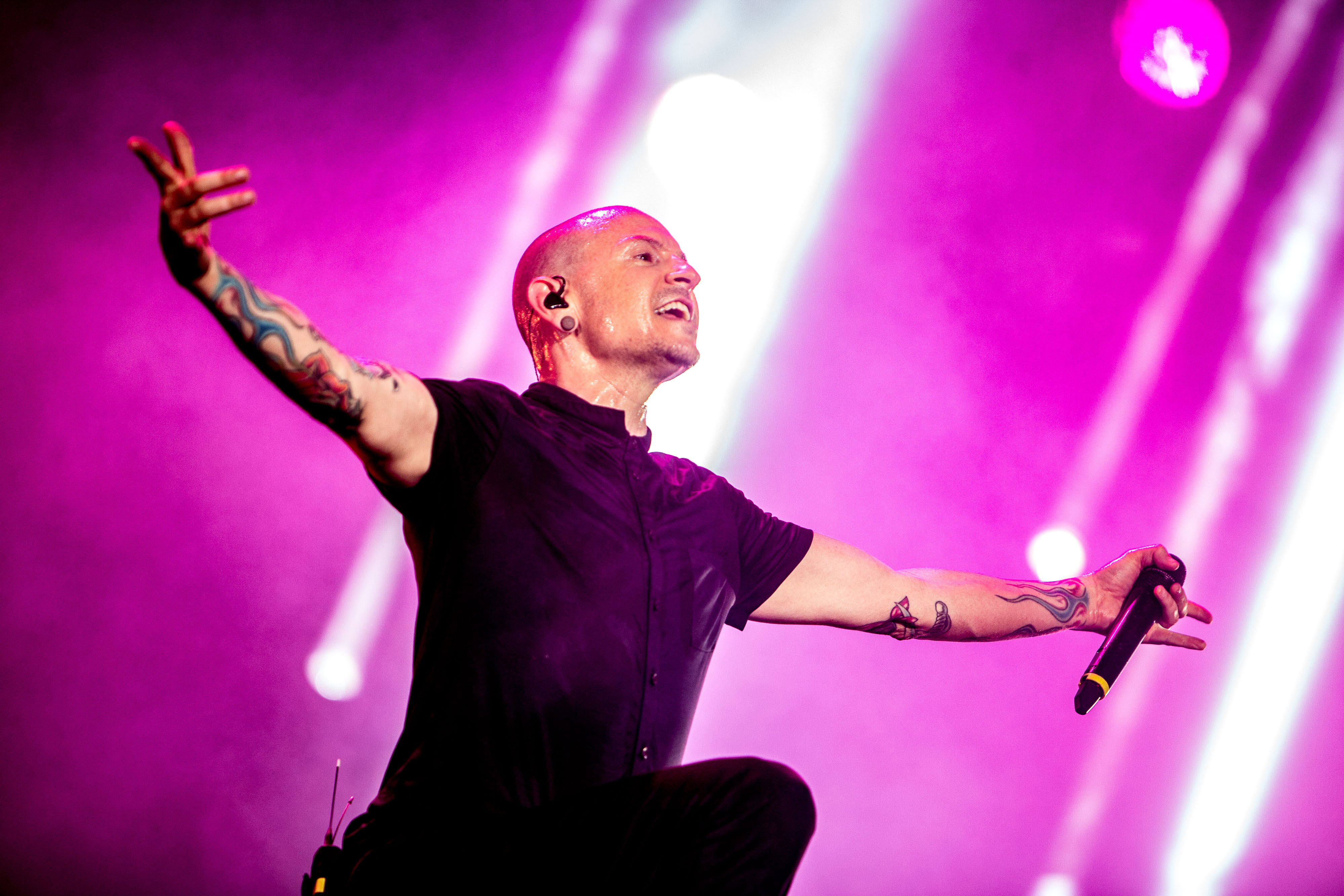 聯合公園主唱Chester Bennington以41歲之齡，英年早逝。（東方IC）