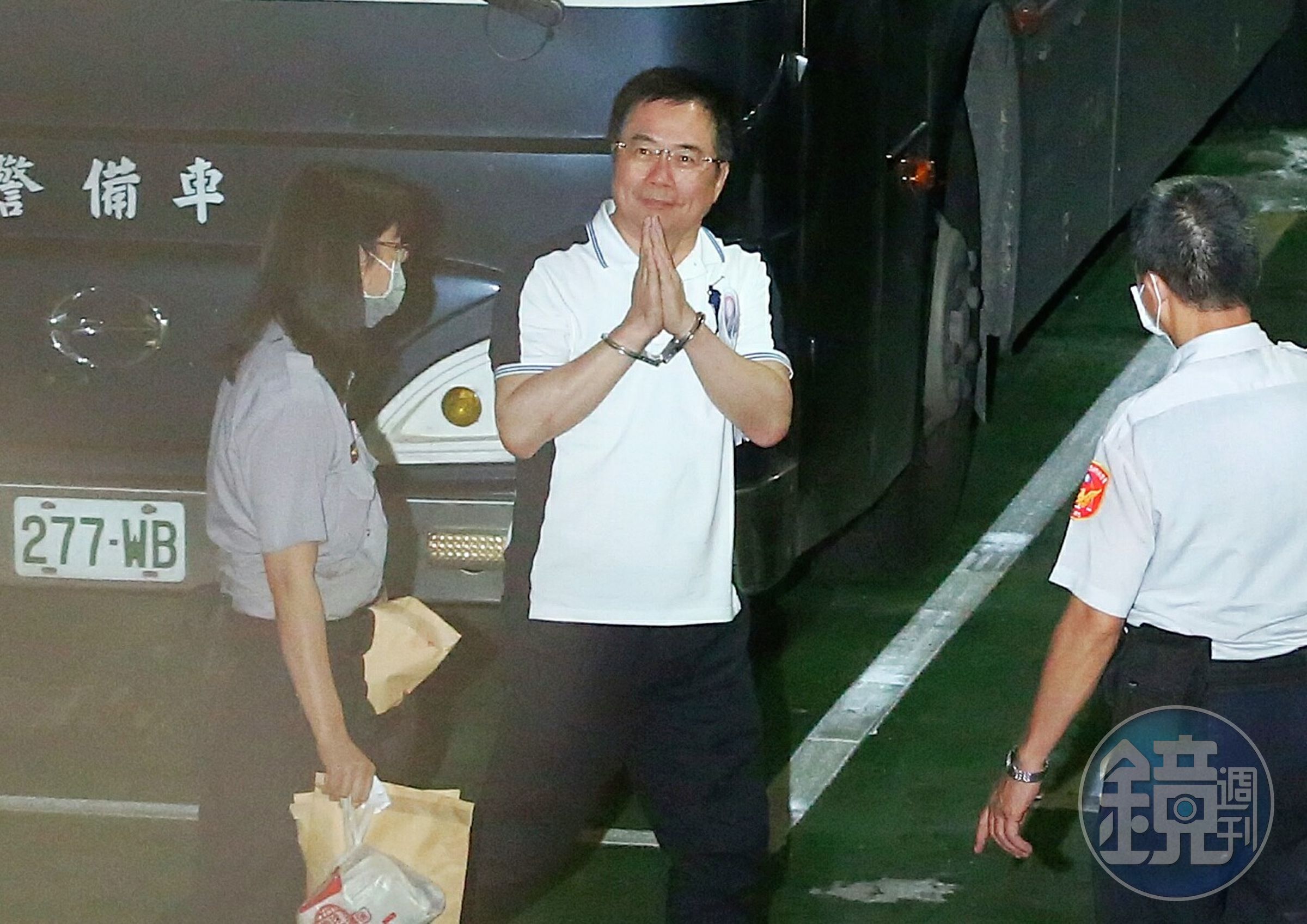 合議庭認為，蔡正元有逃亡的能力及動機，應有事實足認被告有逃亡之虞。