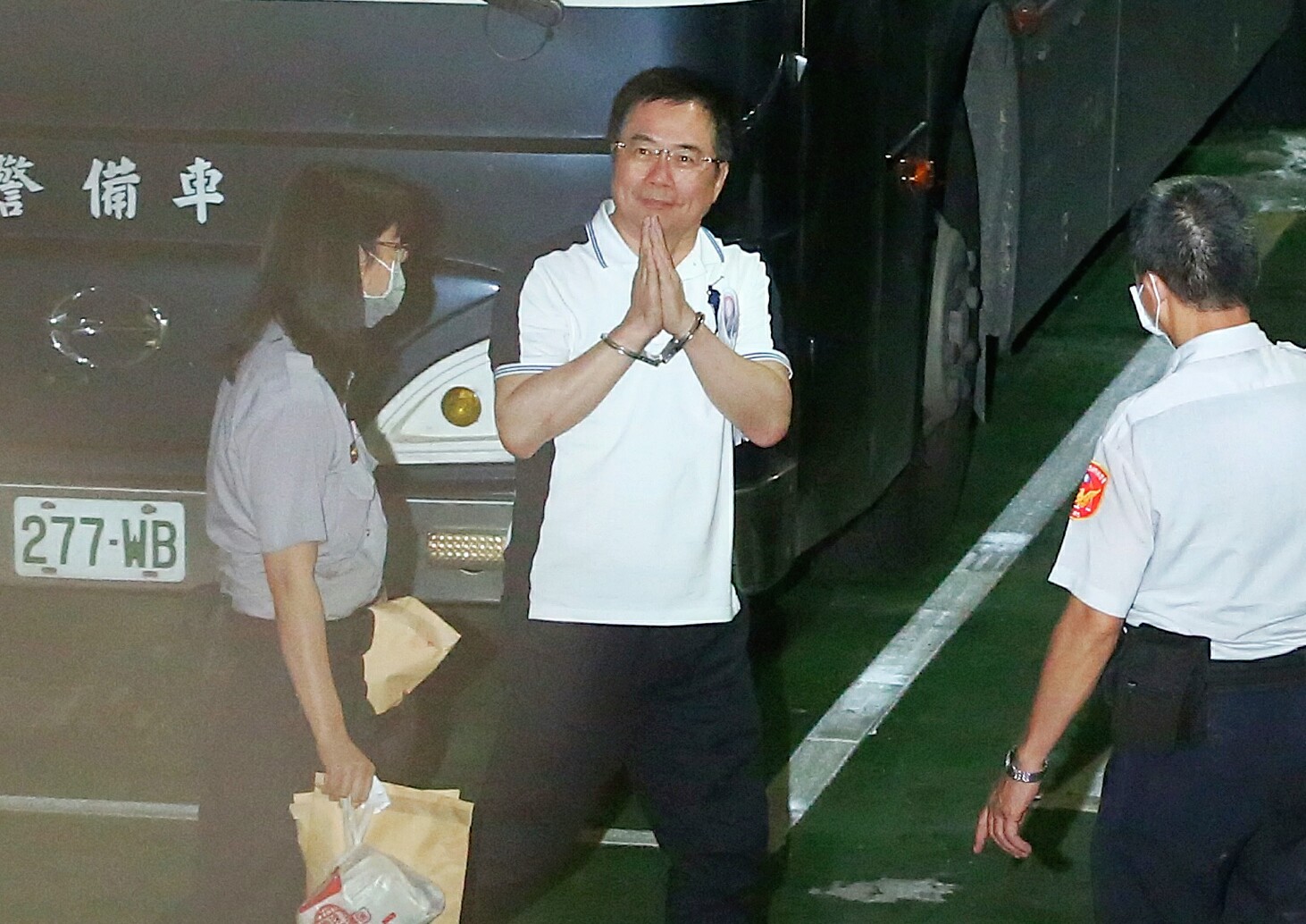 合議庭認為，蔡正元有逃亡的能力及動機，應有事實足認被告有逃亡之虞。