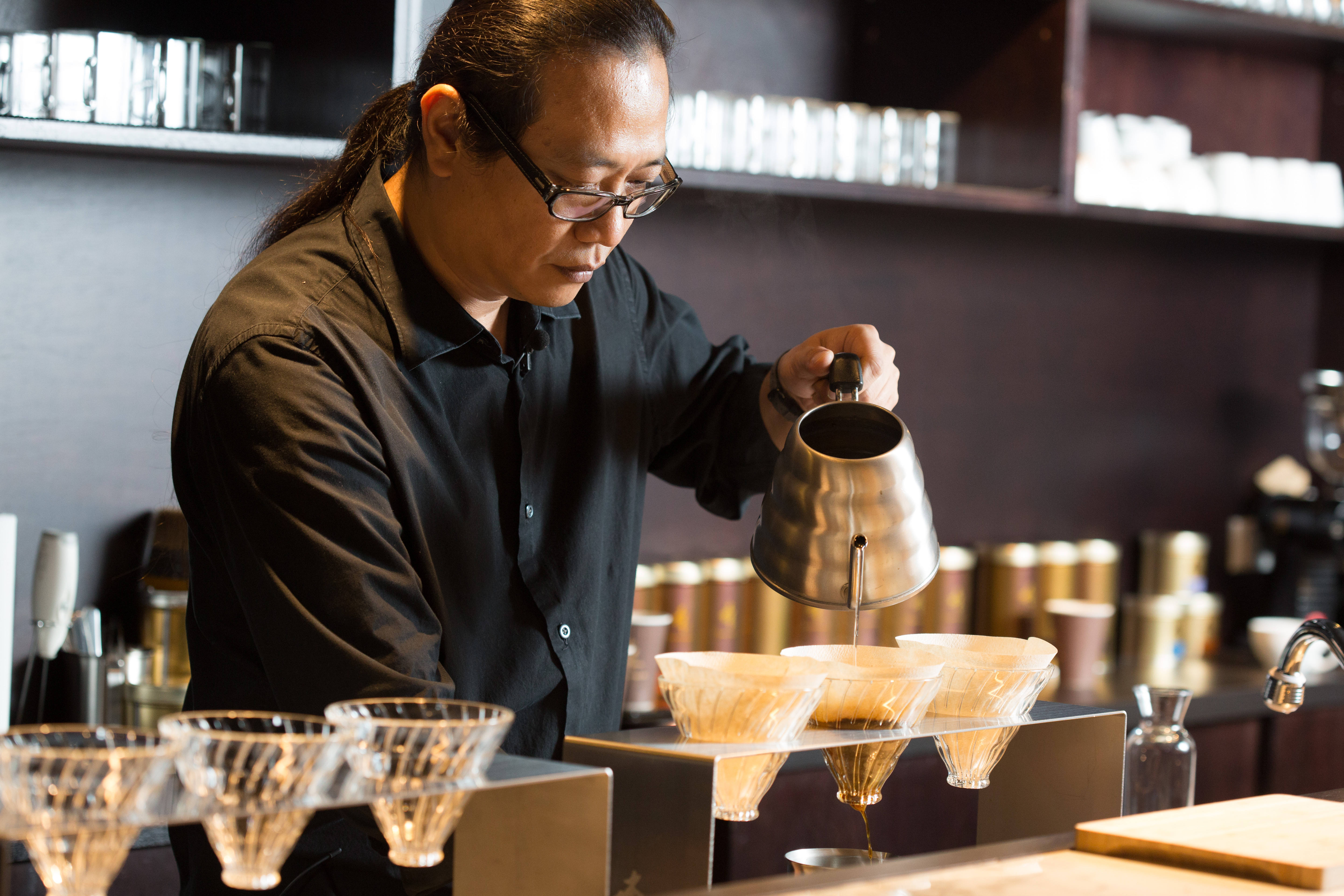 「森高砂」老闆董鼎禾認為台灣咖啡的風味，以手沖最能完整呈現。