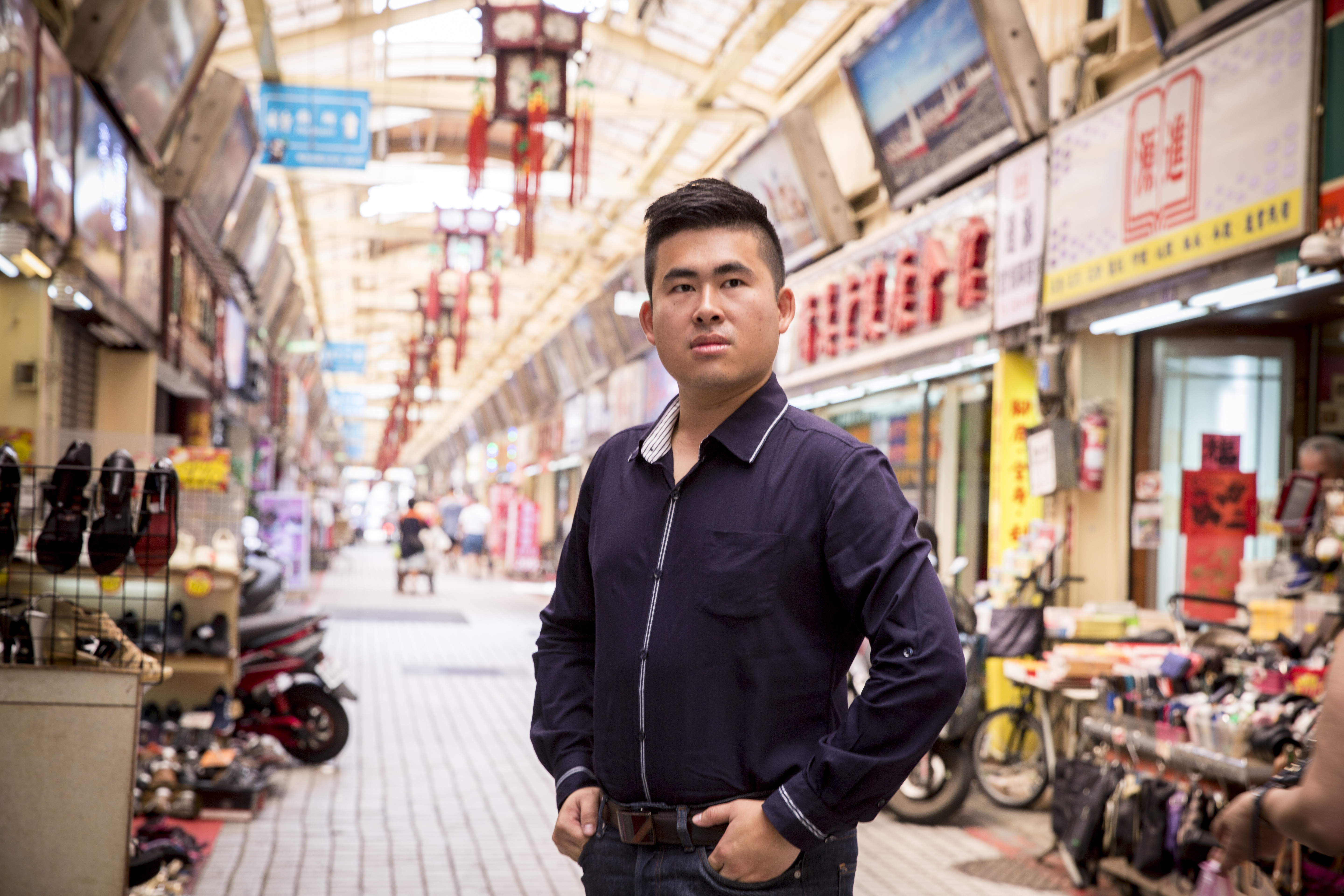 王炳忠氣場很強，任何地方都能拍出具個人風格的照片。