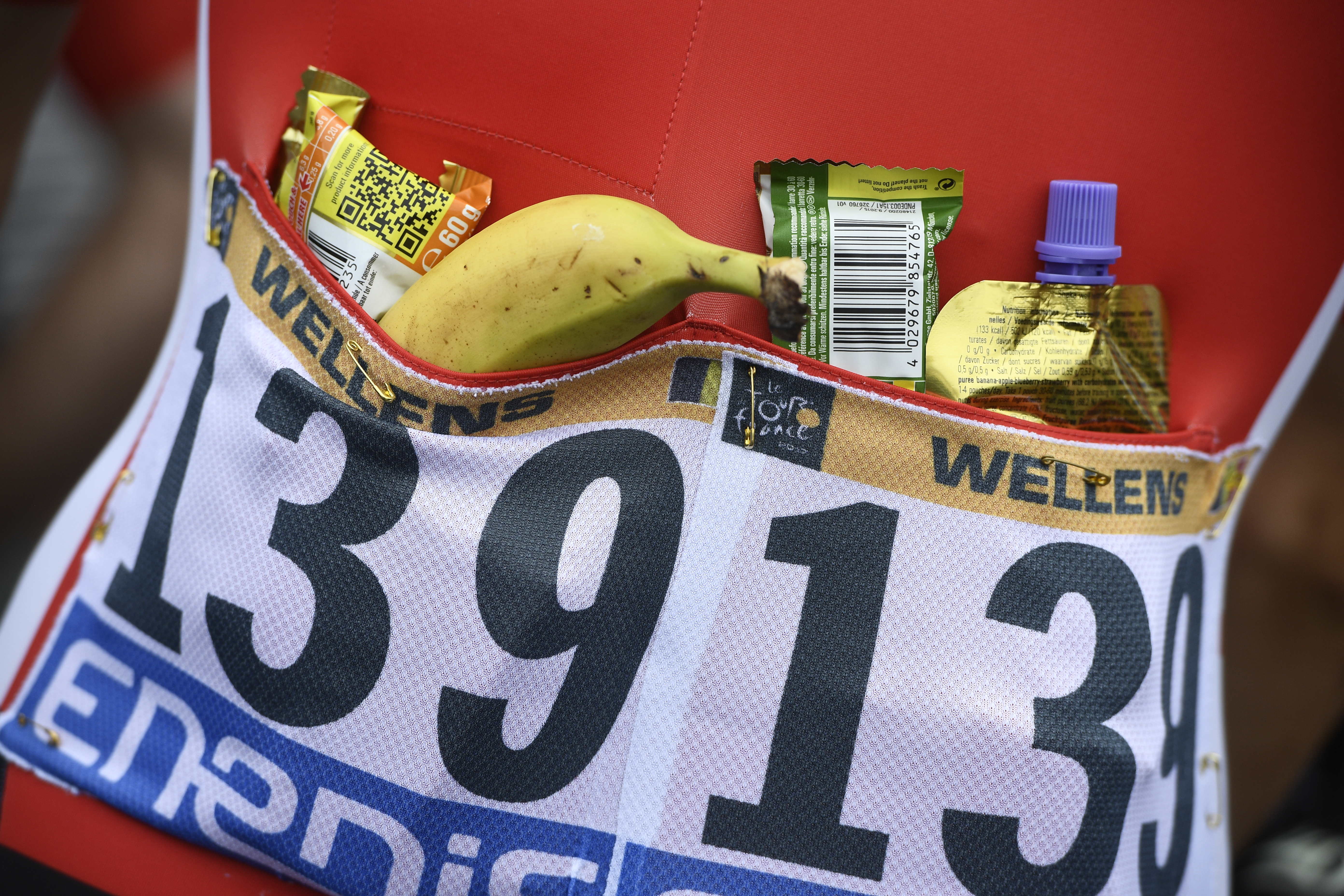 人是鐵，飯是鋼。環法車手的食物補給，也是一門大學問。