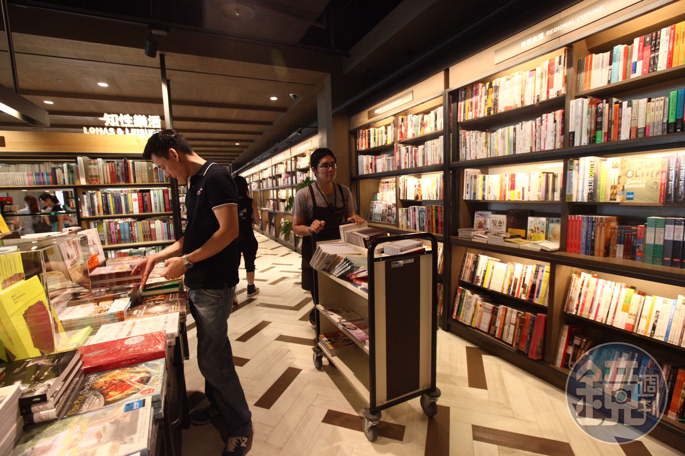 幾乎每一年畢業季，誠品幾乎是少數非外商、非科技公司，卻是大學生最想進入工作的企業前幾志願。