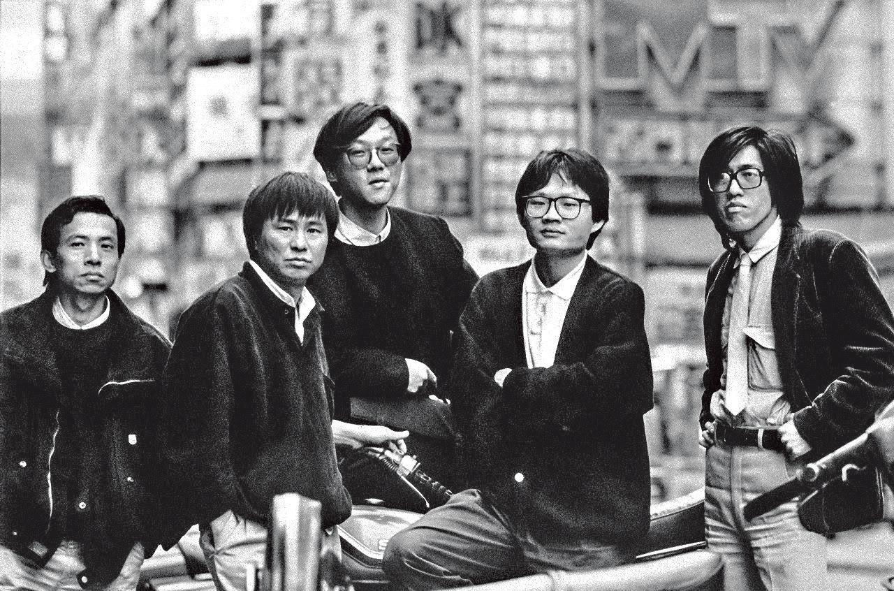 1988年，詹宏志（右起）、陳國富、楊德昌、侯孝賢、吳念真為分攤創作者前期拍片人事行政成本，成立「合作社電影」，但因《悲情城市》籌措資金煞費工夫，其餘人便另覓資金，做鳥獸散。（牽猴子提供）