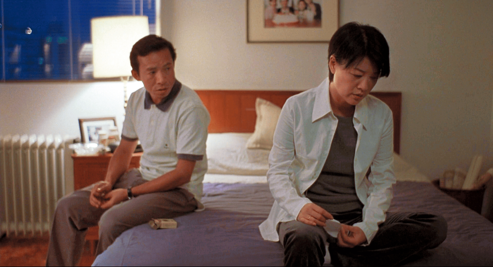 楊德昌電影《一一》問世17年，終於將在台灣戲院正式上映，片中吳念真（左）與金燕玲飾演夫妻。（傳影互動提供）