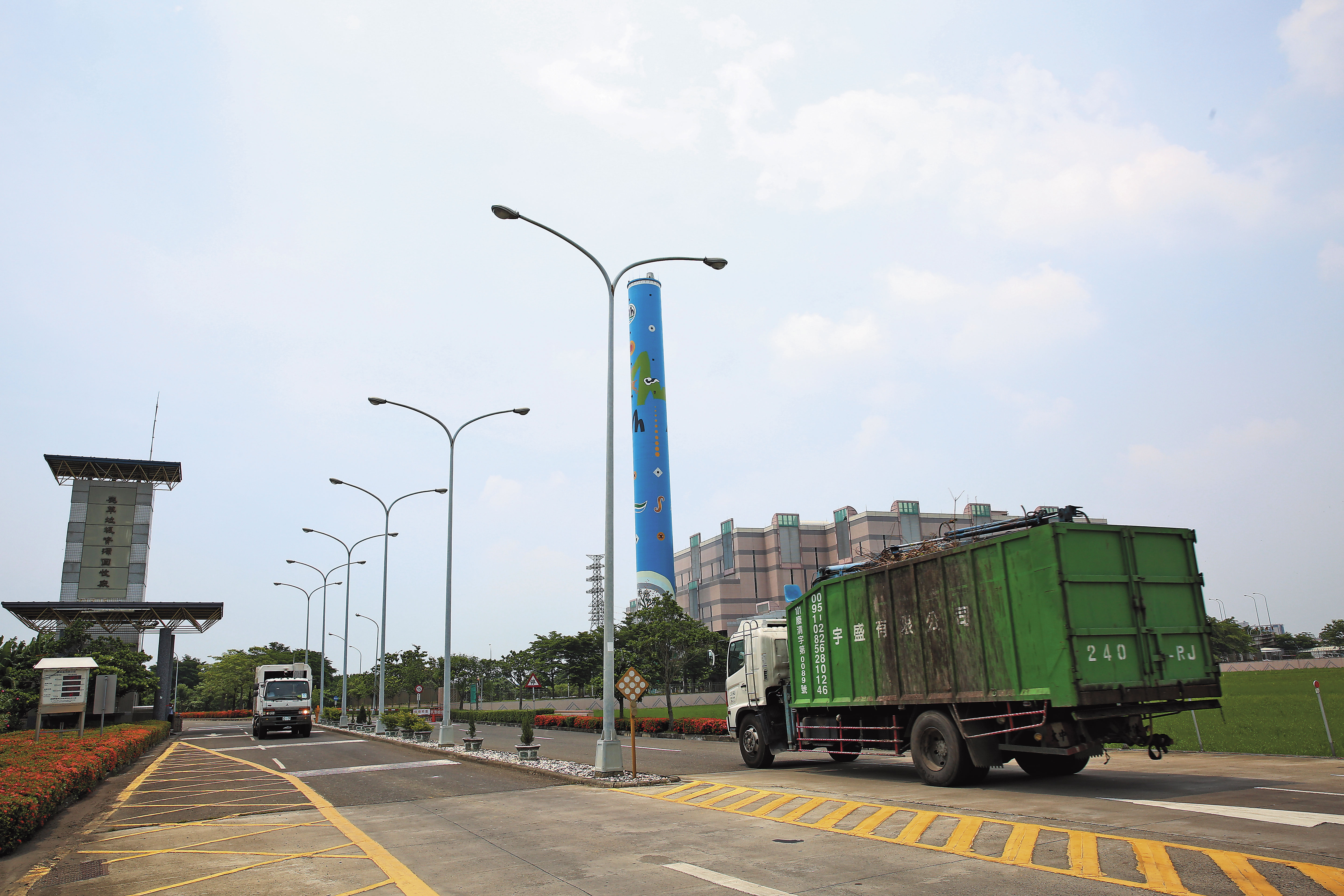雲林因沒有自己的焚化爐,必須把垃圾運到鄰近縣市焚燒,帶回大量底渣。