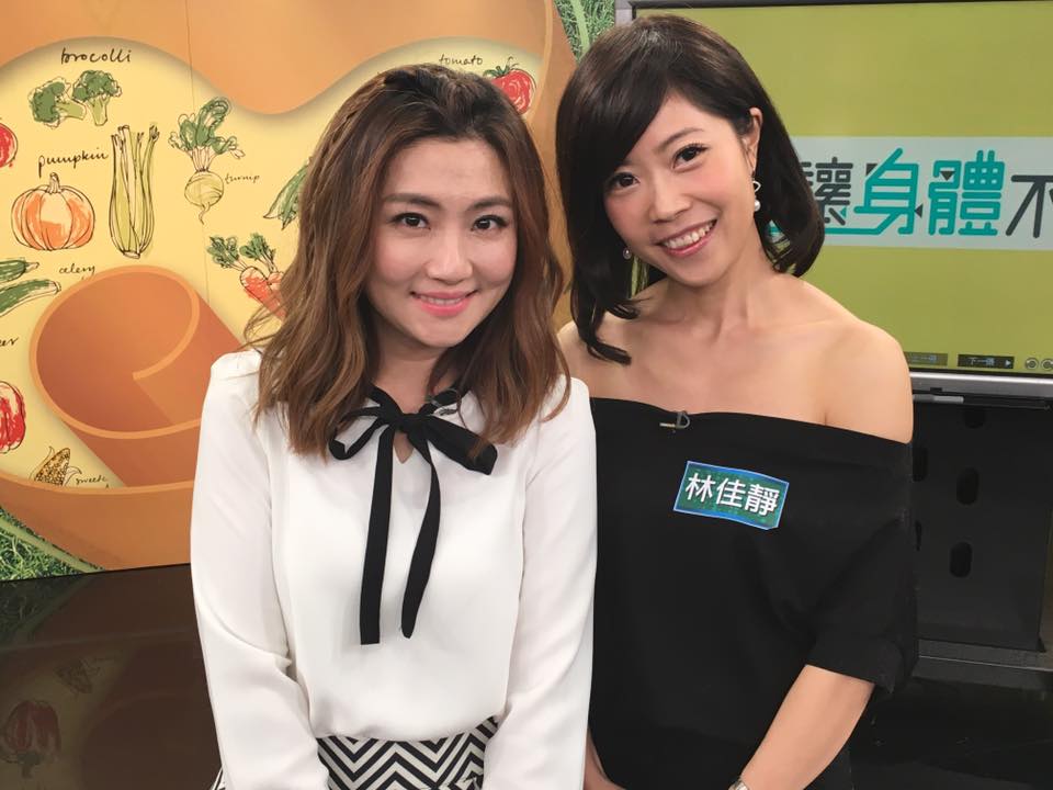 營養師林佳靜（右）曾出過不少書，也常上節目分享瘦身心得。（翻攝臉書）