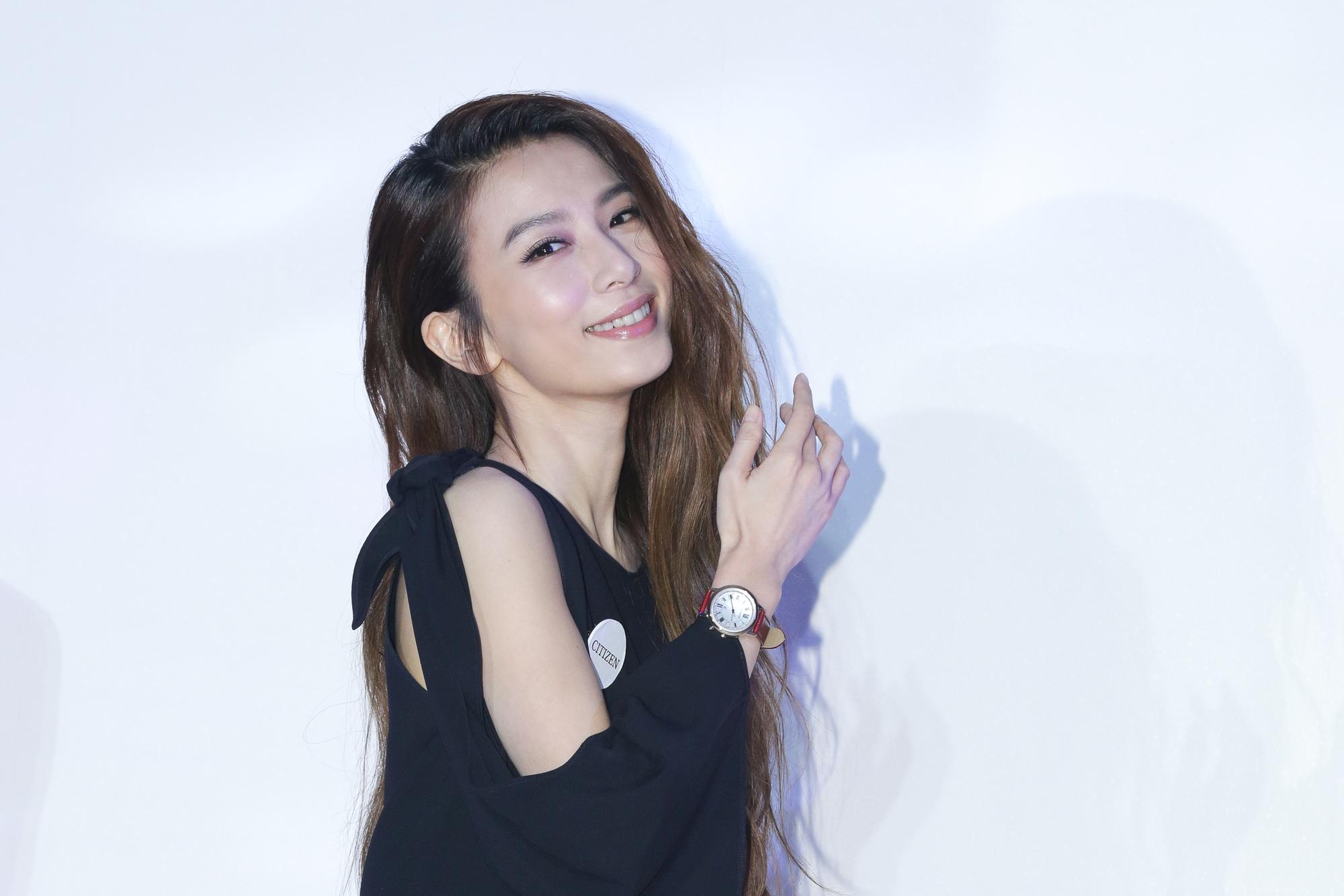 Hebe第6年代言名表，透露為乾兒子勁寶送的滿月禮是幫他捐款行善。