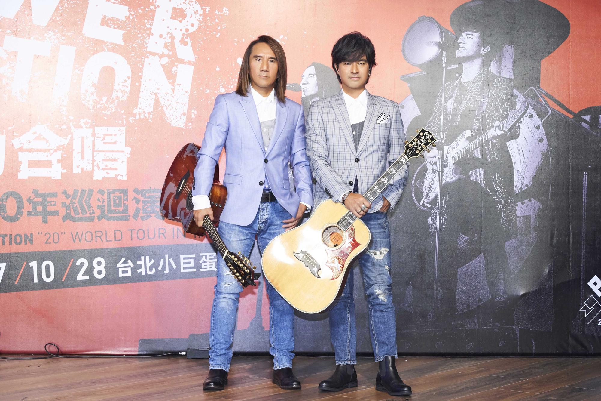 動力火車10月28日將再戰台北小巨蛋舉辦20周年演唱會，這次宣稱將「開飛機進場」。