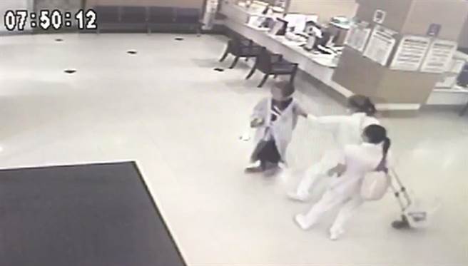 何女出院前竟下手行竊，被院內護理師制止。