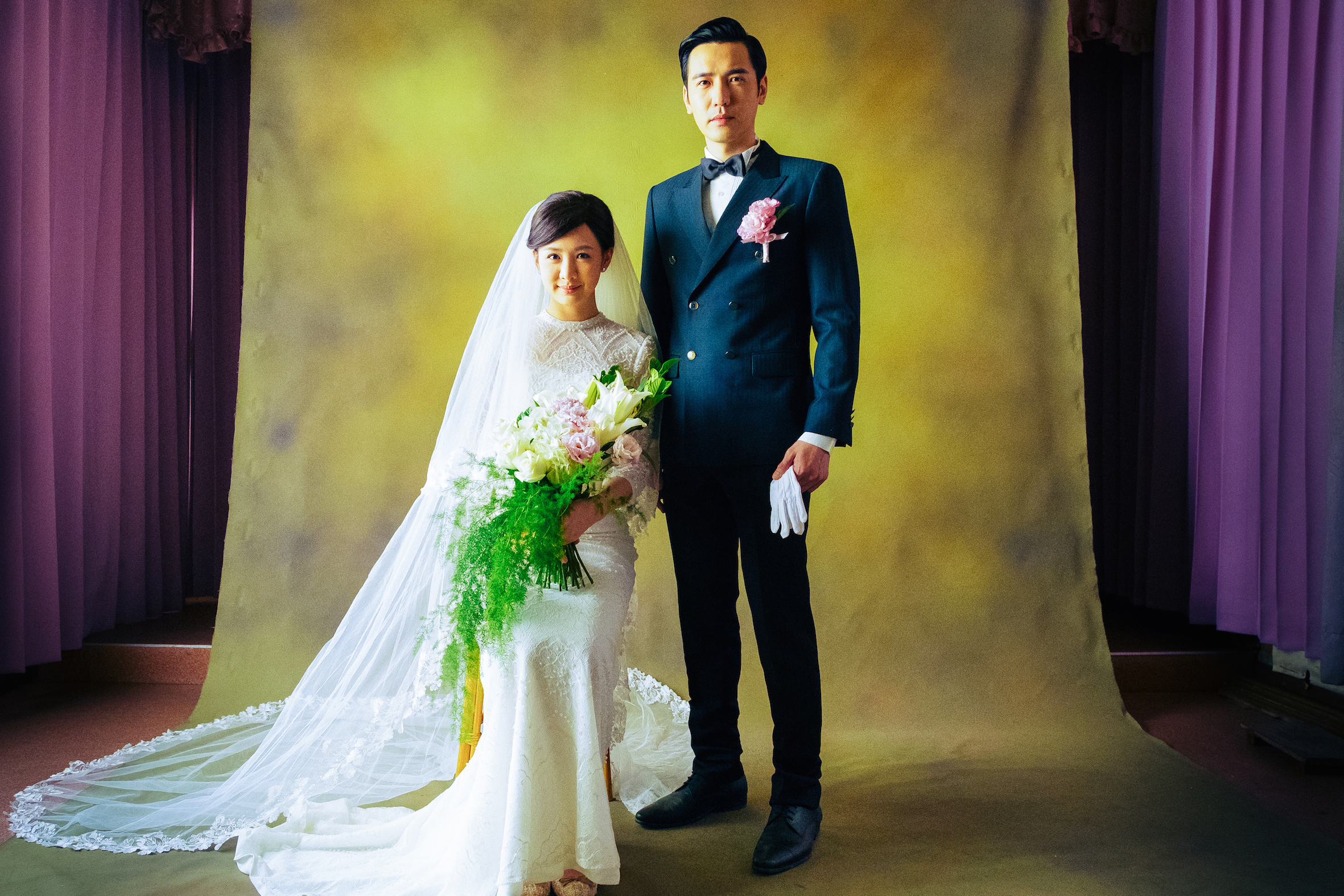 安心亞和李至正為《五味八珍的歲月》拍攝復古婚紗。