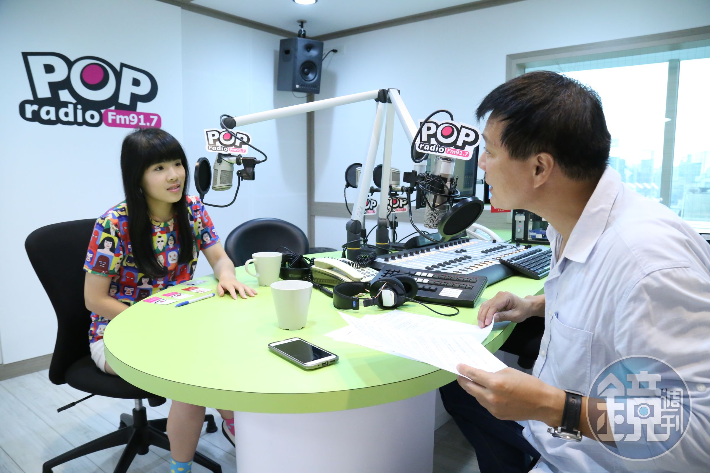 林藝在台師大畢業典禮的演講引發關注，像是打破世代隔閡，主持人蔡詩萍也好奇她如何找到自己，以及運作寶島淨鄉團。（POP Radio提供）
