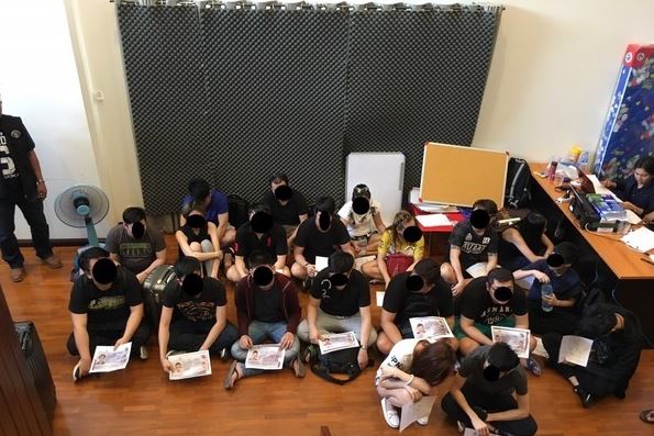 18名自泰國遣返的通緝犯，竟有人身染登革熱。