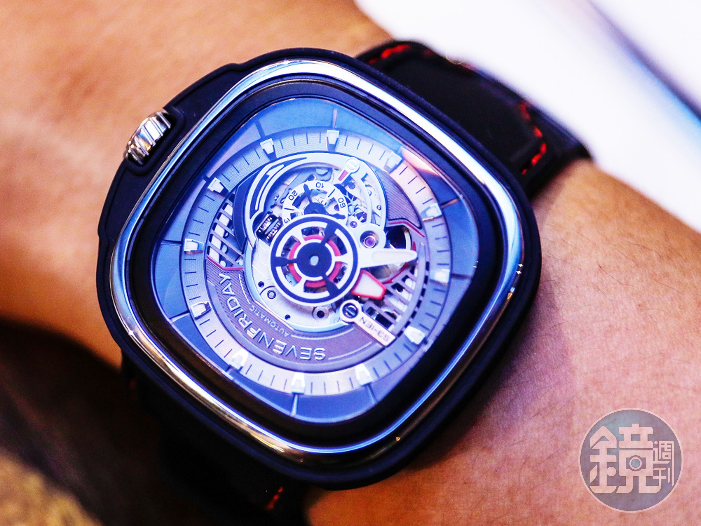 李先生配戴的腕錶為SEVENFRIDAY 的S3