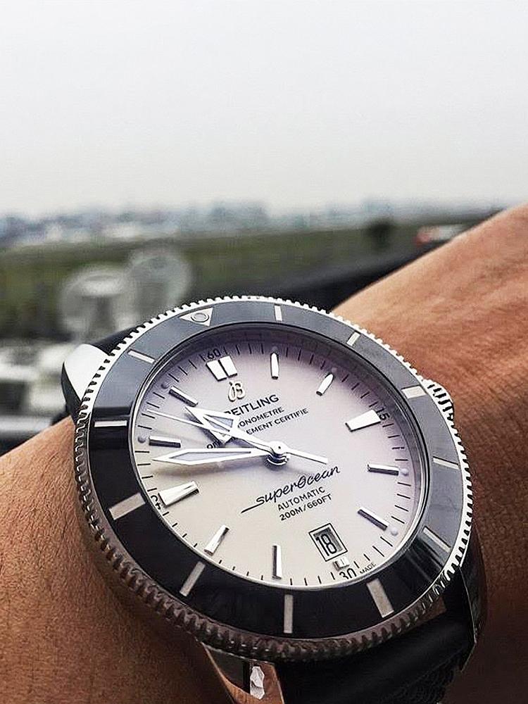 不到15萬塊能買BREITLING的機械錶?你的願望在今年終於可以實現!C/P值有多高就不用我多說了吧?