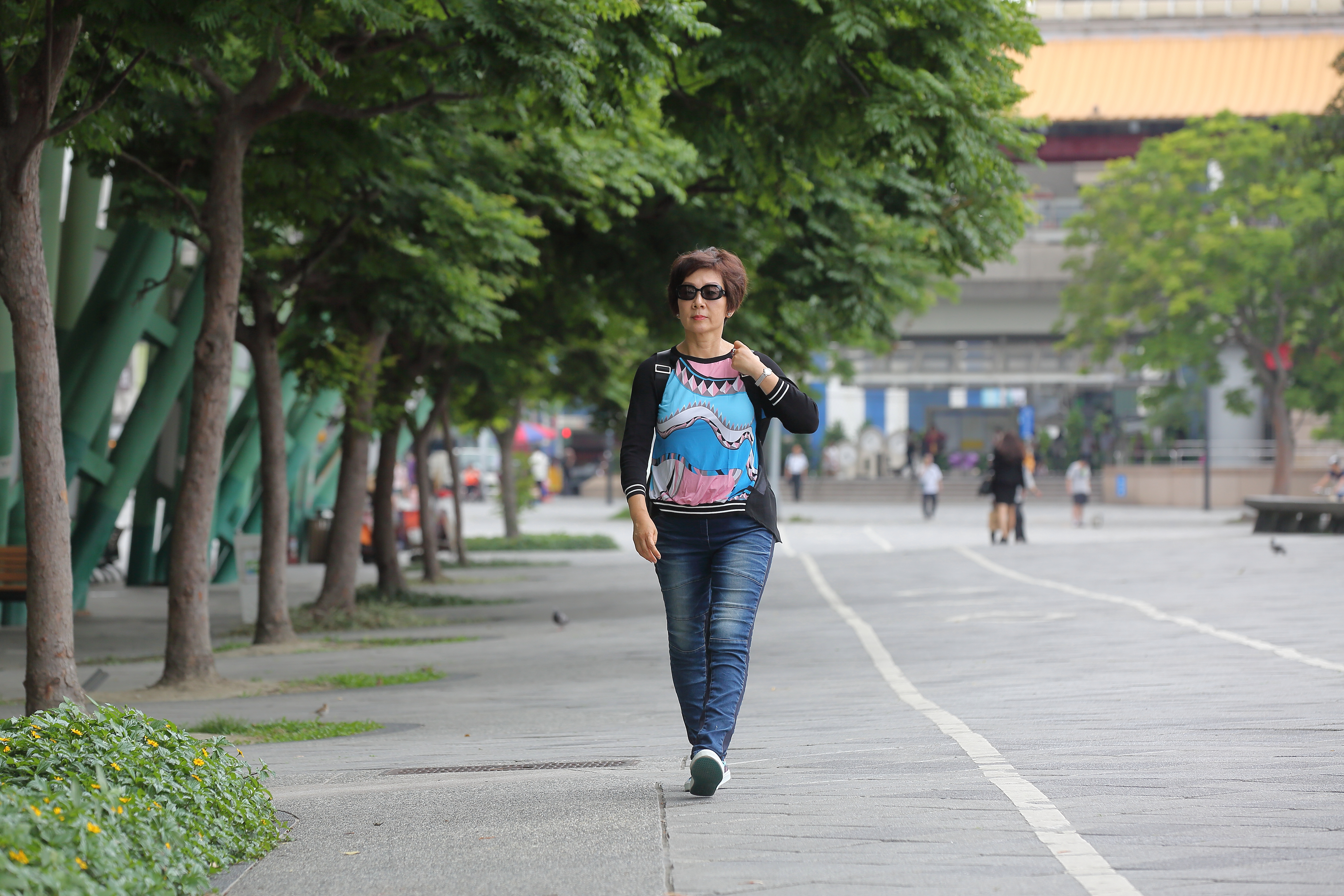 花仙子董事長蔡心心說，丈夫過世難過不已，獨處時難免思念，盡量不要讓自己空下來，去附近走路也好。