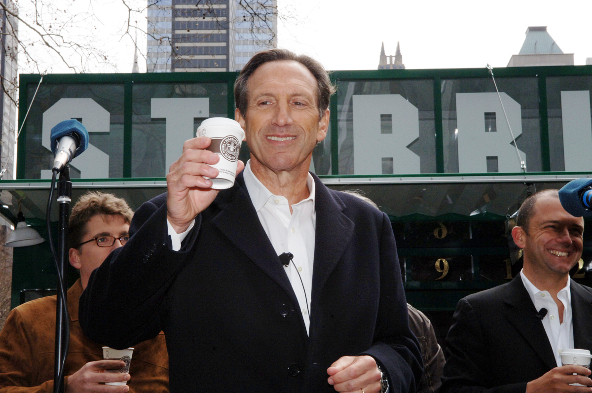 星巴克一度因過度擴張而陷入困境,原任執行長舒茲在金融海嘯期間回鍋,力挽狂瀾,成功讓星巴克再創新高峰。