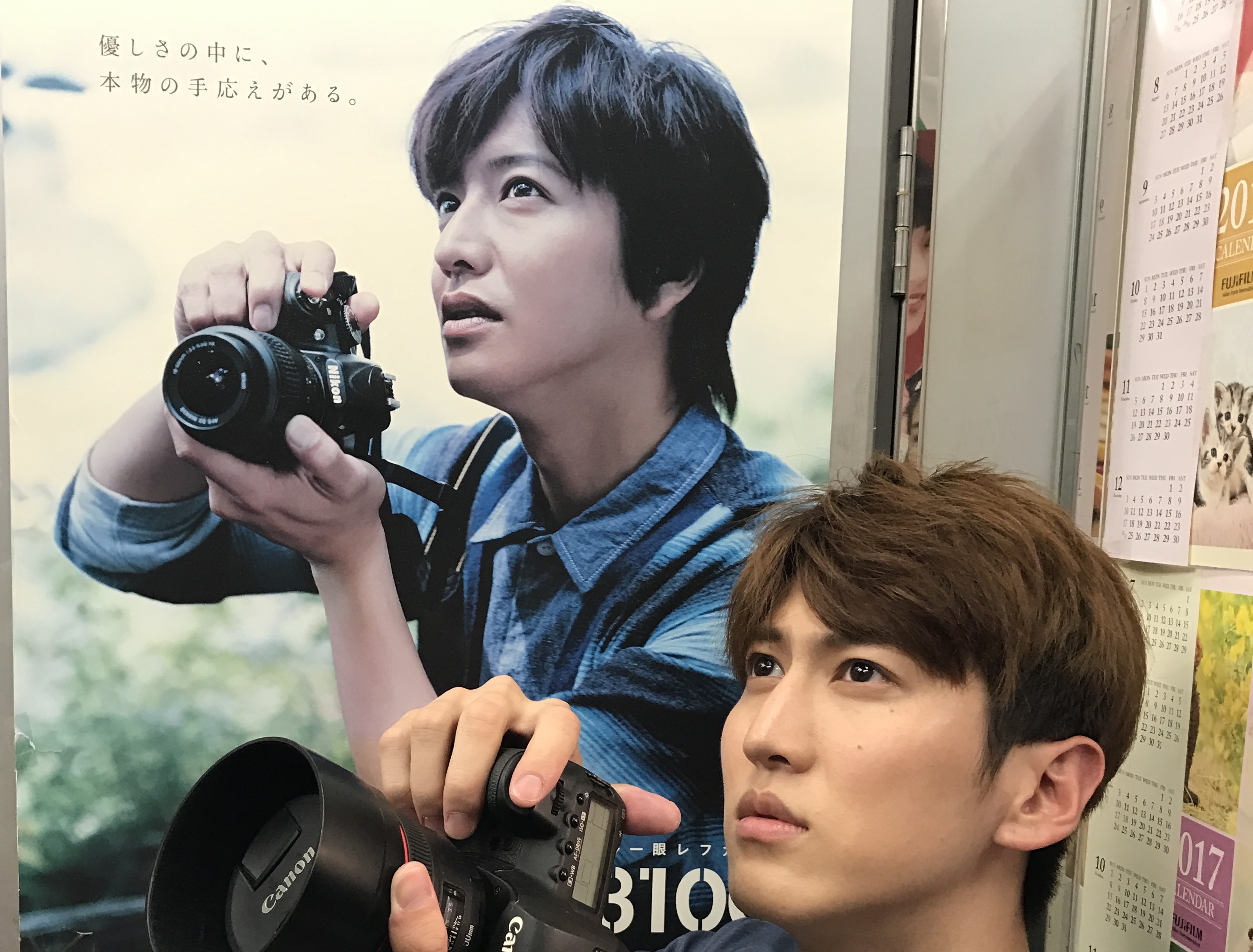 孫沁岳模仿木村拓哉拍照姿勢。