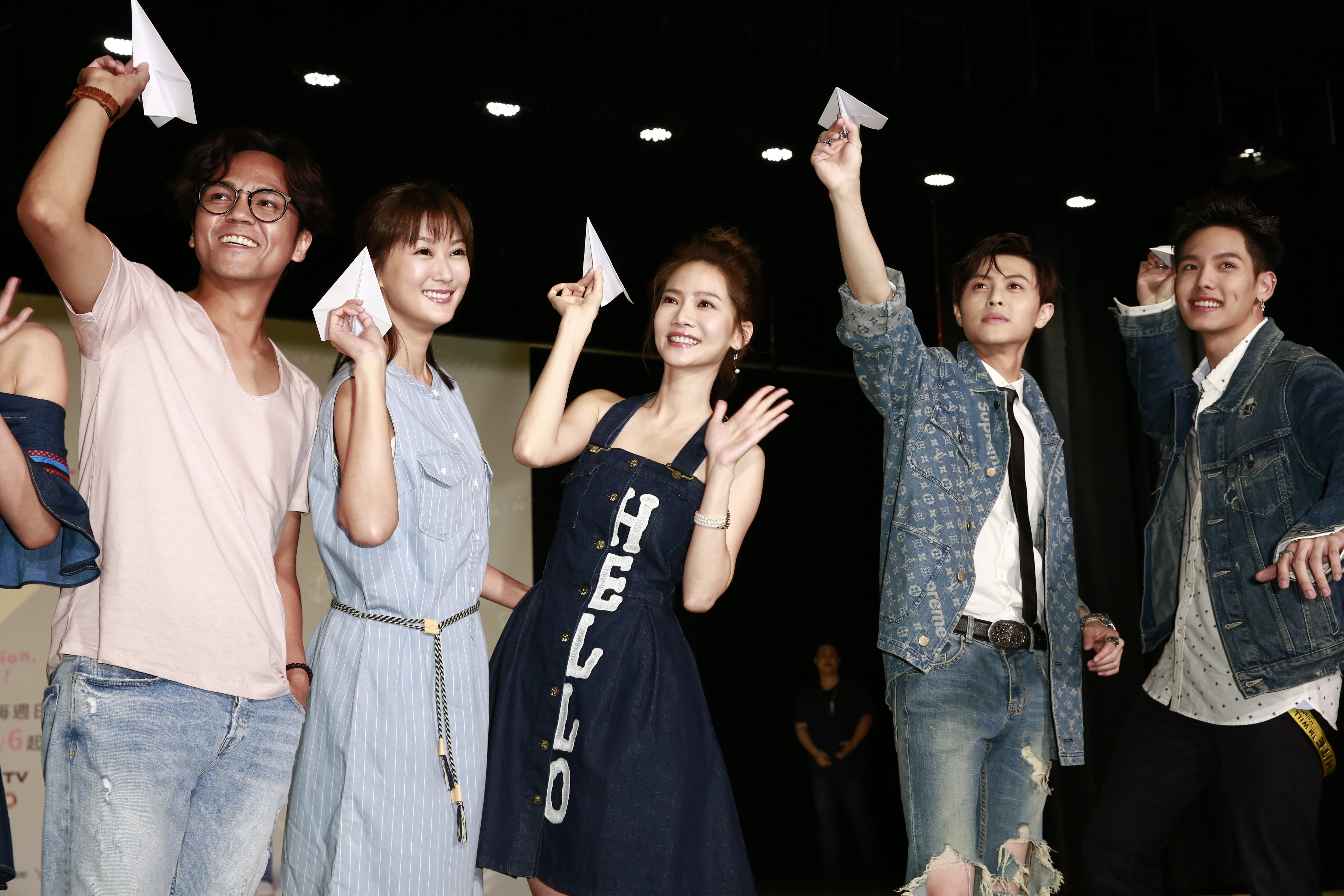 徐詣帆(左起)、陳珮騏、曾之喬、王子和王以綸出席新劇記者會。
