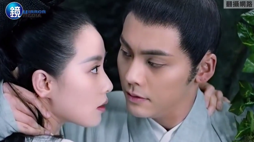 首集2人相遇，先來了個美人救英雄的套路，接下來一見鍾情。