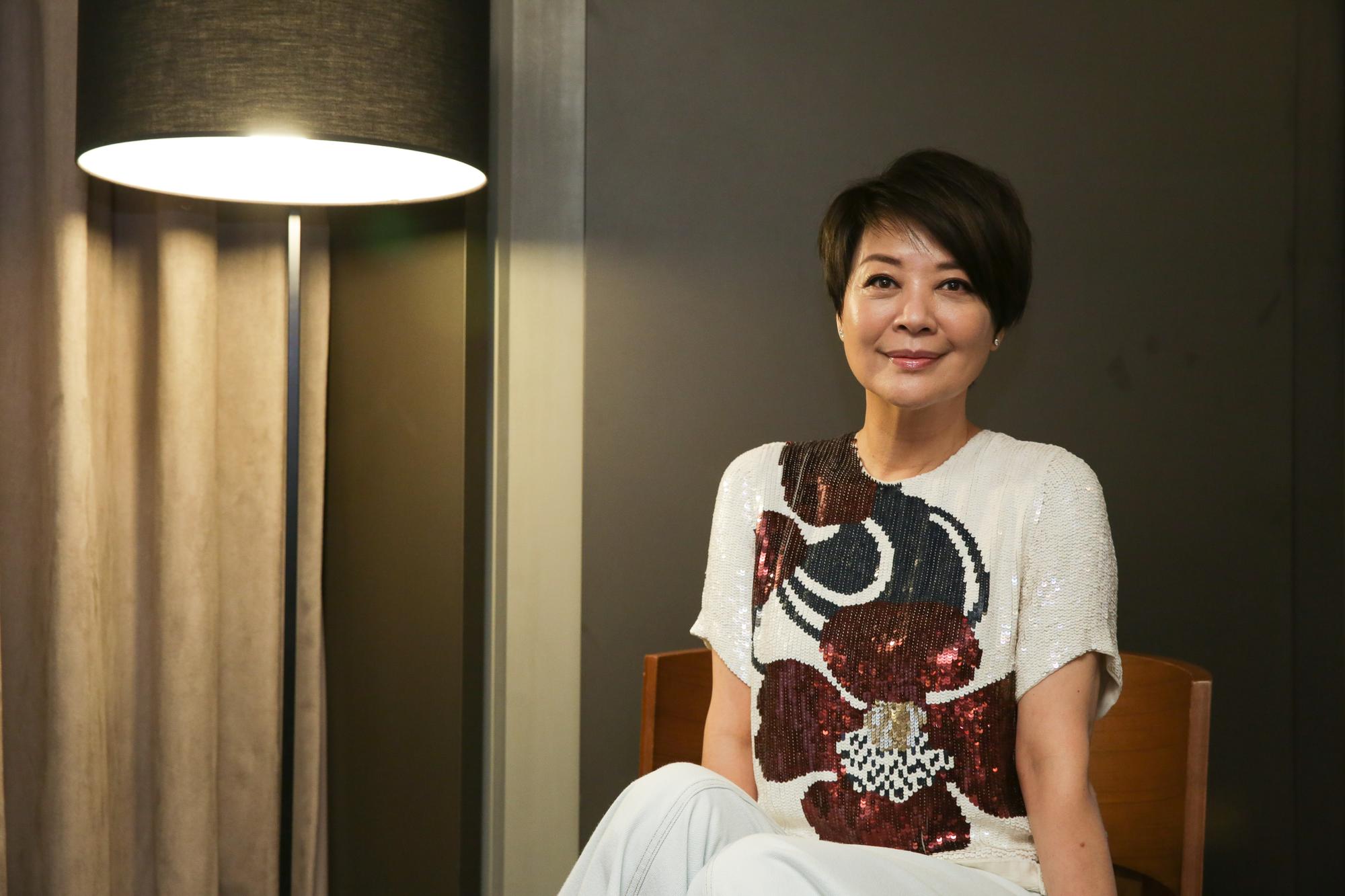 金燕玲保養得當，已經62歲了依舊保持玲瓏身段，儘管她說她最愛吃剉冰。