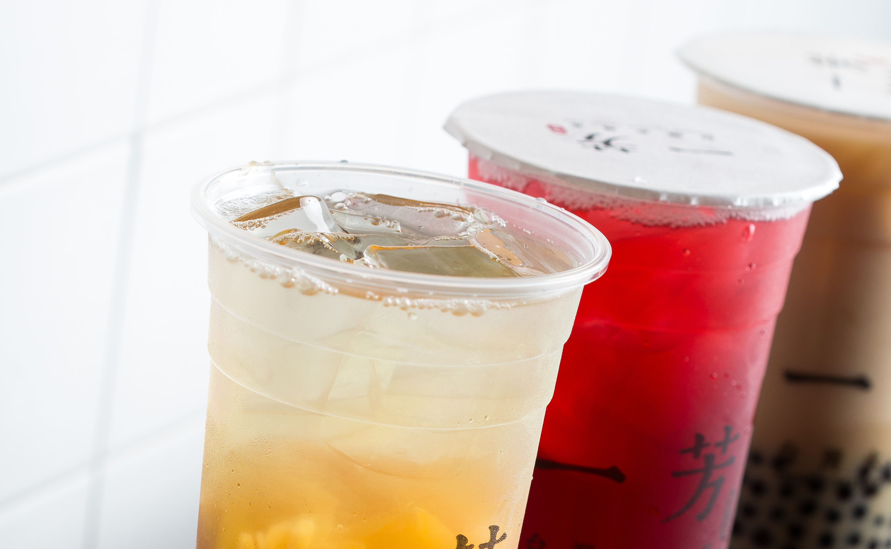 台北市衛生局今公布第二波抽檢的飲冰品，知名茶飲「一芳台灣水果茶」也上榜。