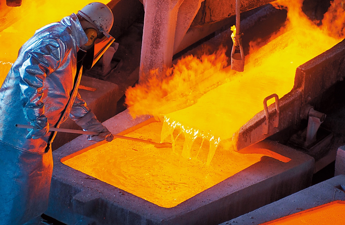 近期銅價大漲，反應中國停止進口「廢7類」的政策，但銅價漲跌變數多，中國的這項政策，更多的可能是利多出盡。（翻攝自Glencore官網）