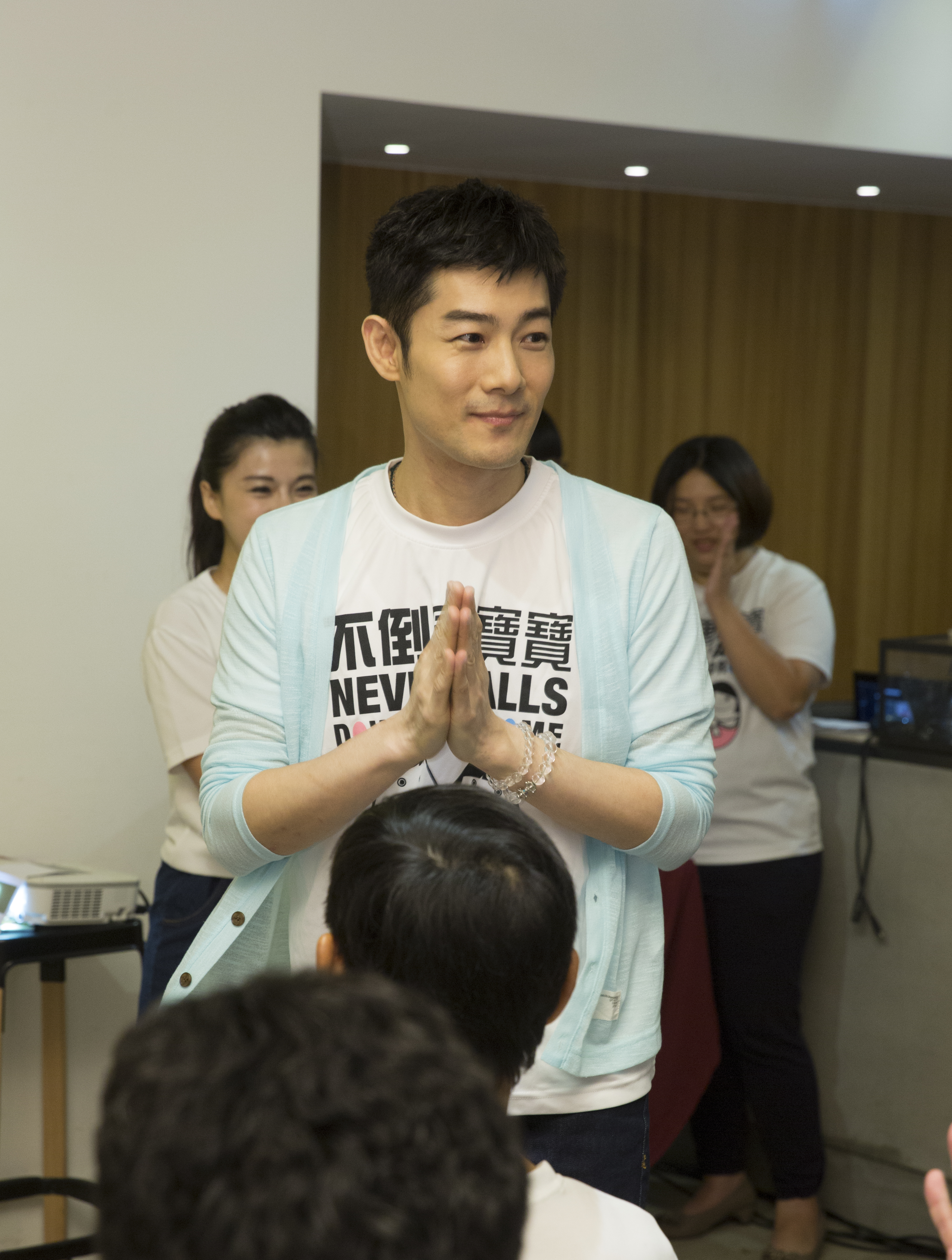 施易男自稱是家政男,全屋大小家務自己整理。