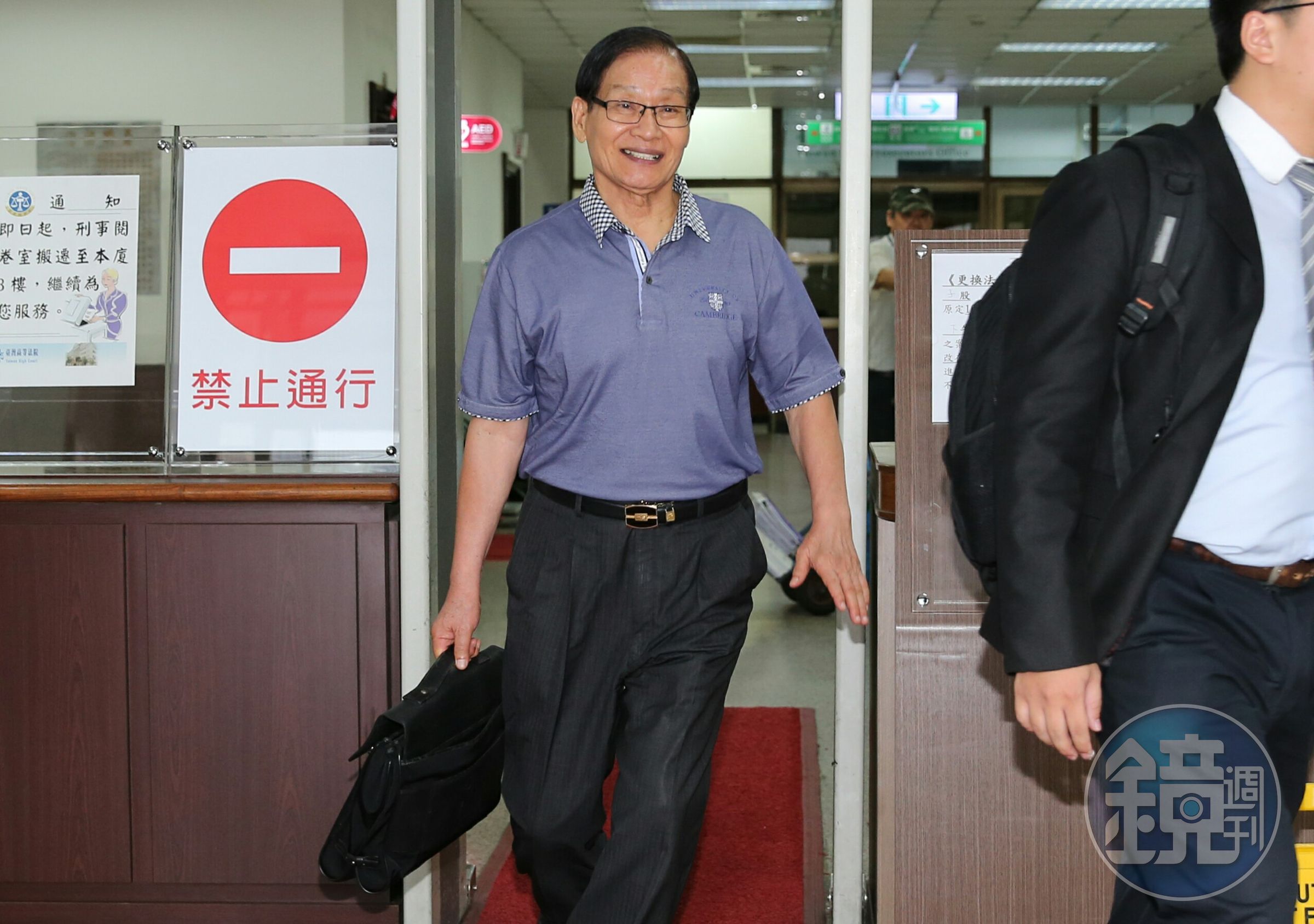 台開內線炒股案開庭，前第一親家趙玉柱與兒子趙建銘出庭，嗆媒體：「人在做天在看，你們要拍，我就不回去了。」