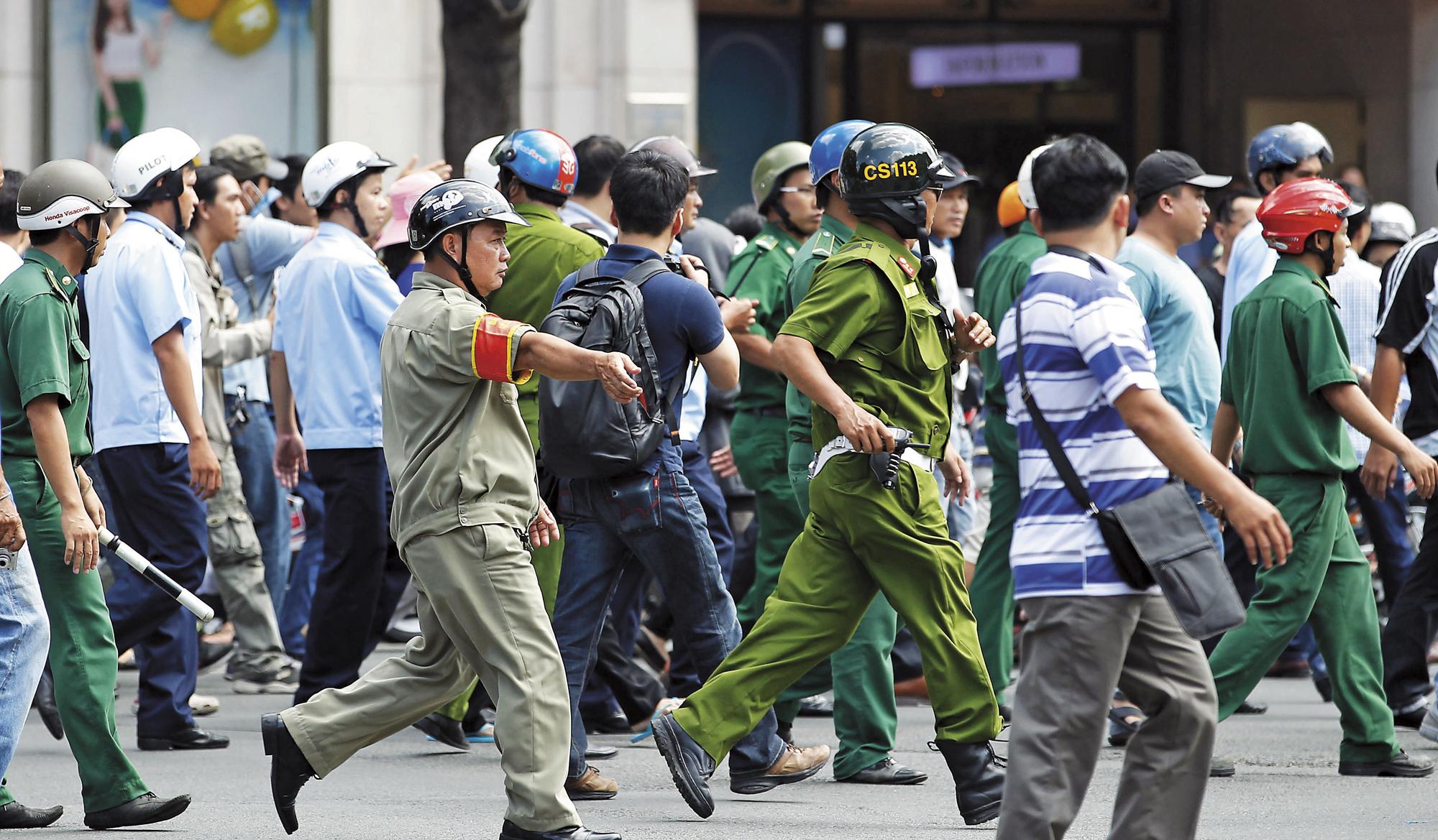 東南亞風土民情不同,2014年越南曾發生排華暴動。(達志影像)