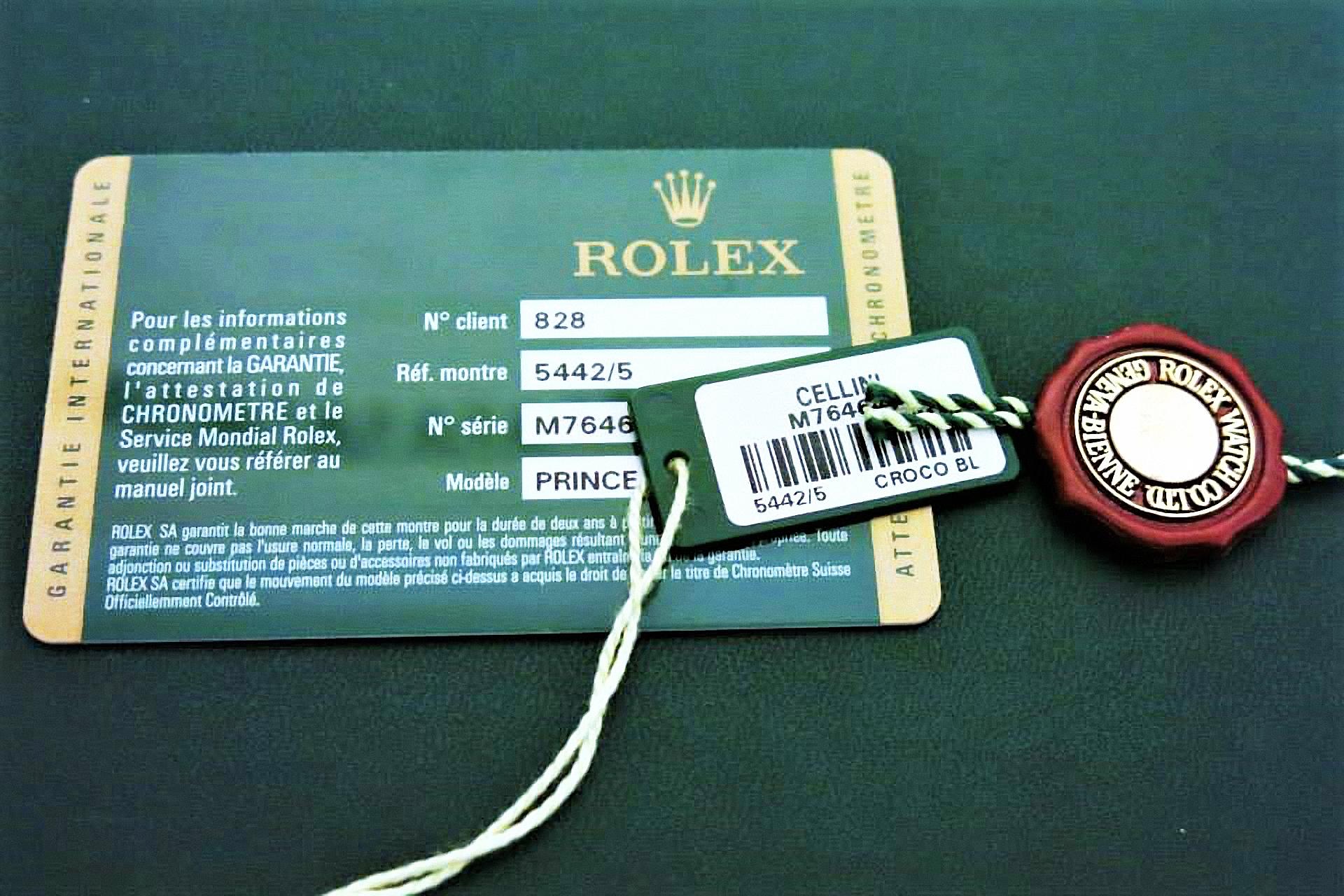 約從2006年（流水號Z字頭）起，ROLEX捨棄沿用數十年的紙本保單，改用形狀及大小類似信用卡的塑膠保卡，長久保存較不易毀損。正面由上而下四個欄位分別是經銷商國家代碼、錶款型號、錶殼流水號及錶殼型式（例如圖中的是較少見的PRINCE王子型，若是常見的蠔式恆動錶款則會印上OYSTER PERPETUAL）。