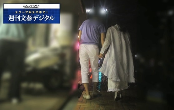 日本《週刊文春》拍到昔日玉女齊藤由貴疑似背著老公偷吃，偷吃的對象也是已婚的醫生。（翻攝網路）